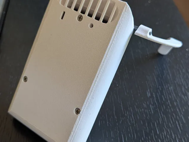 Freon: Freeze On Neck personal cooler !