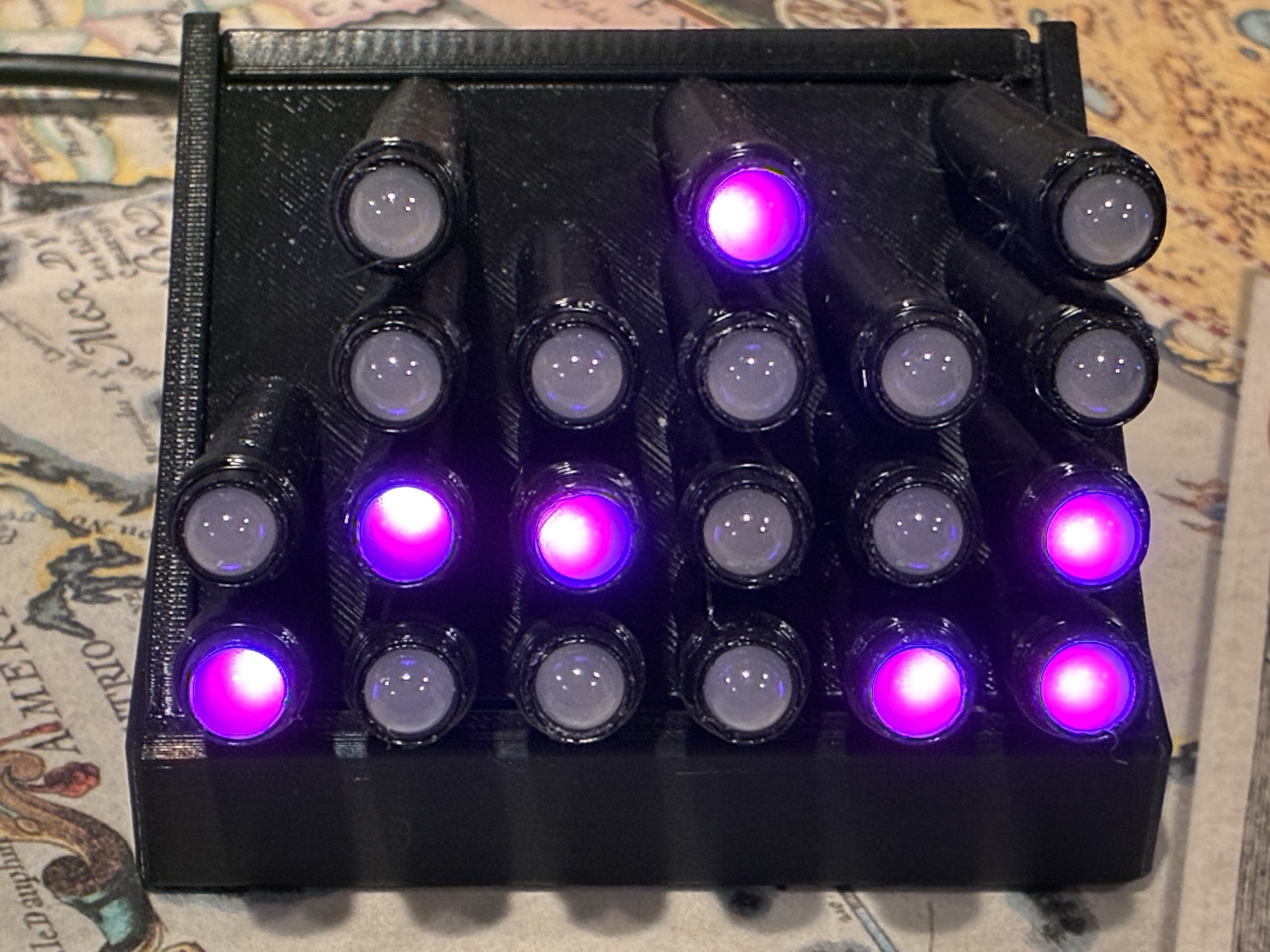 Miniatura 11 do modelo 3D Binary Clock