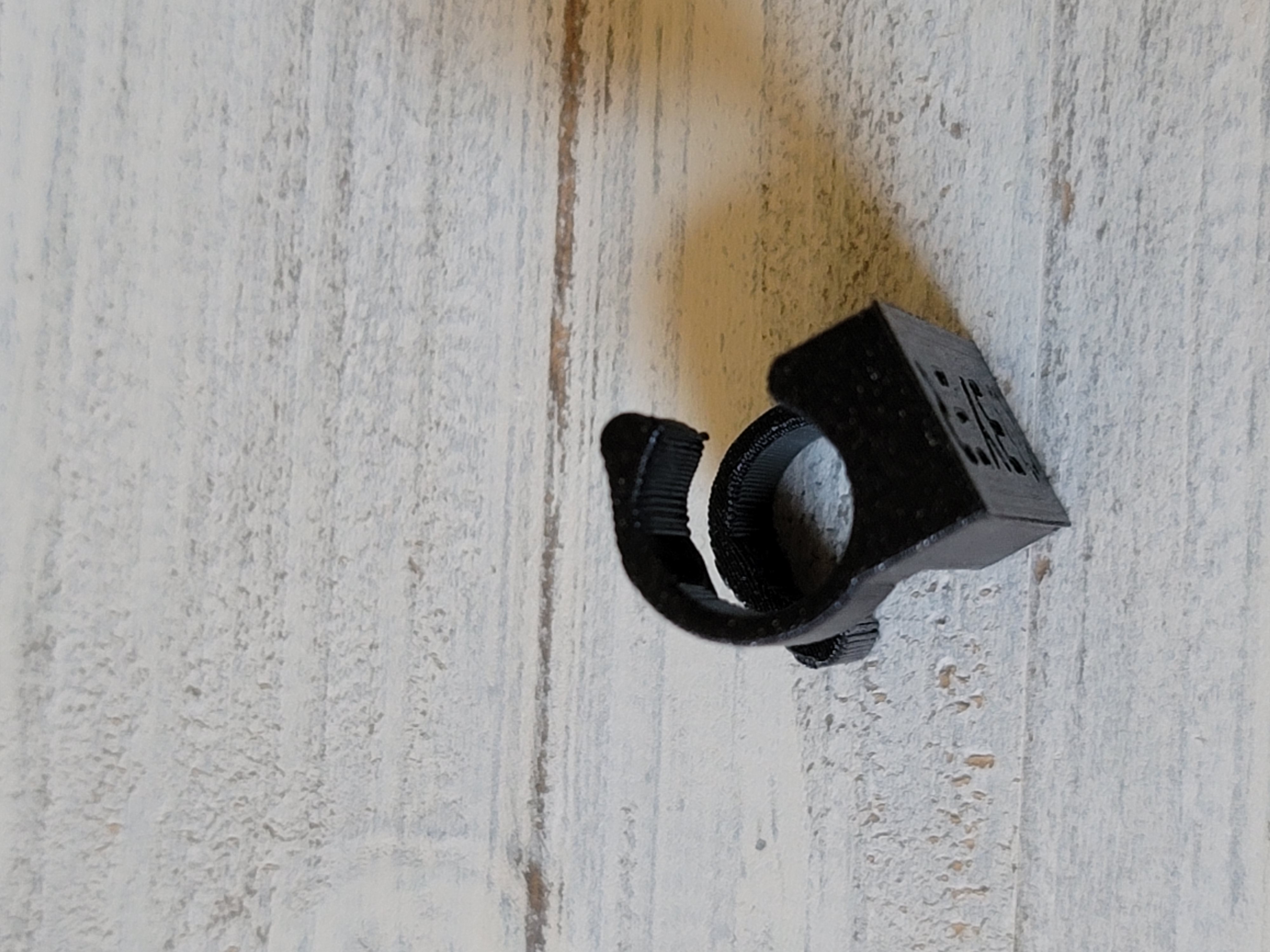 Miniatura 6 do modelo 3D Cable Holder