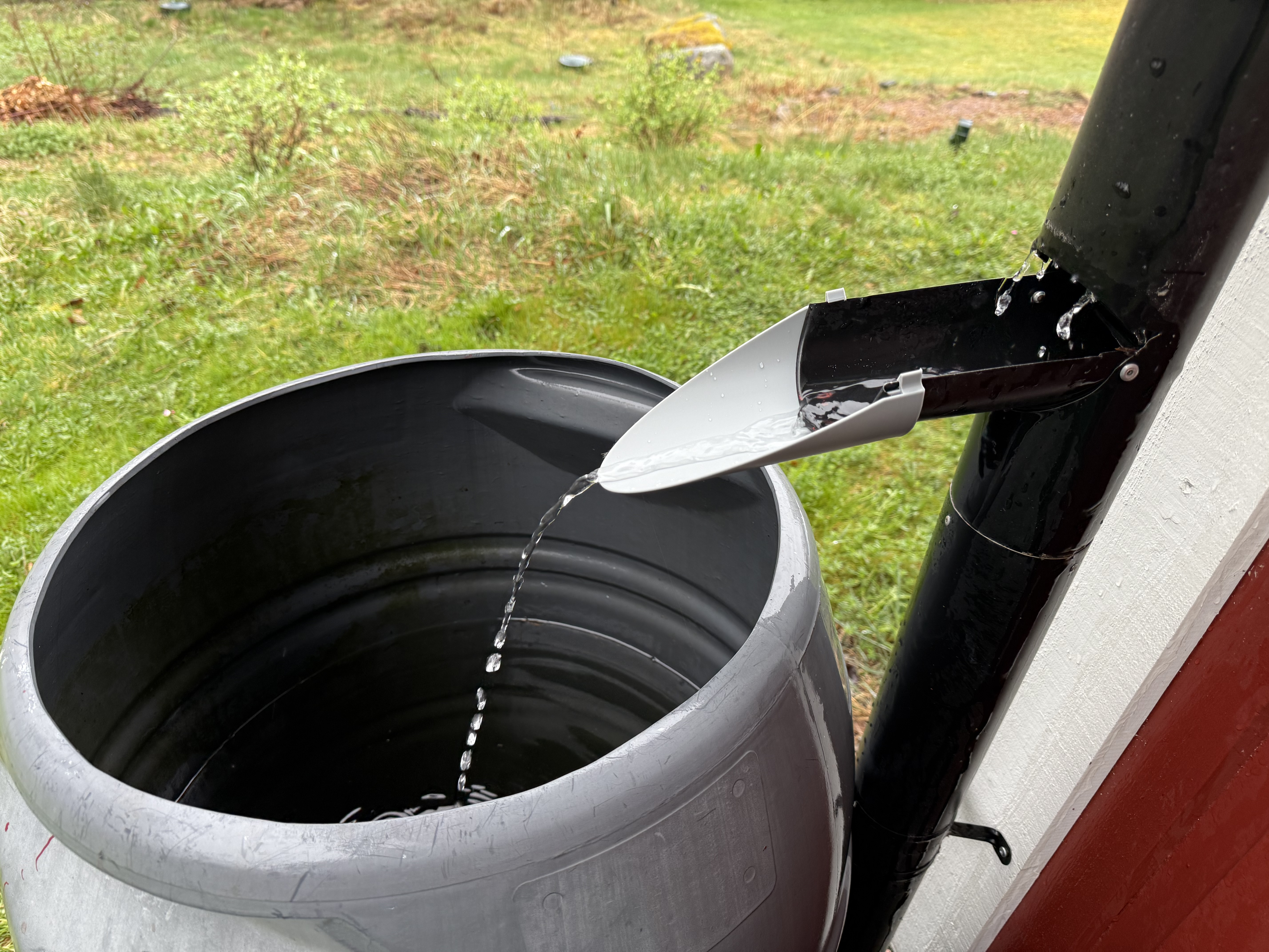 Downpipe ejector extension