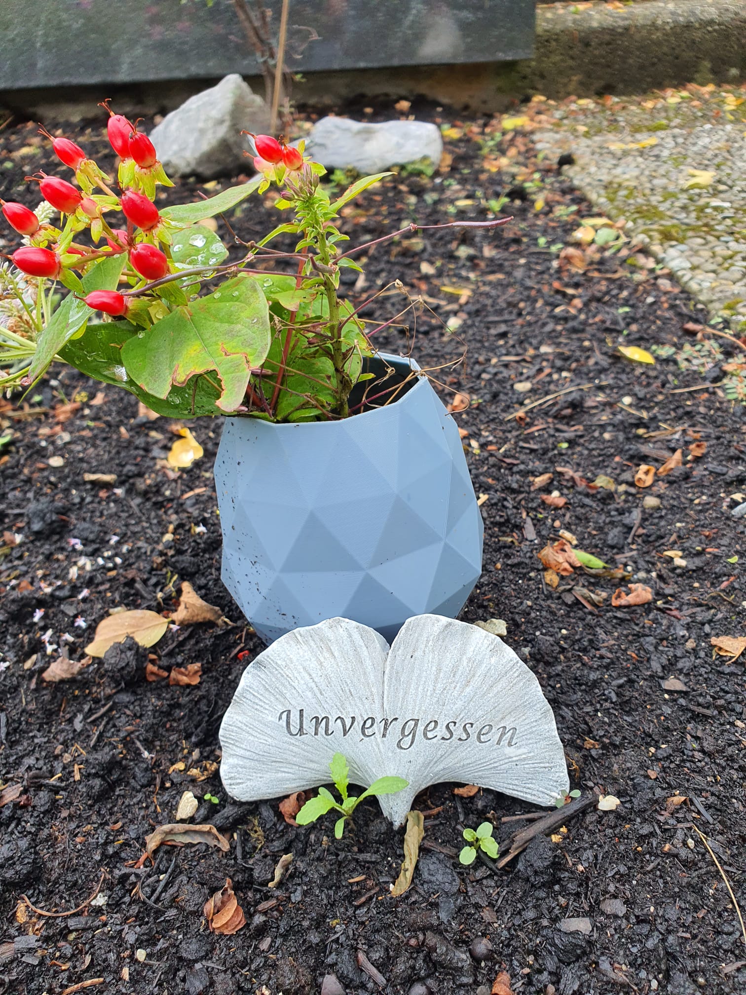 Cemetery Vase / Garden Vase (Two Designs)