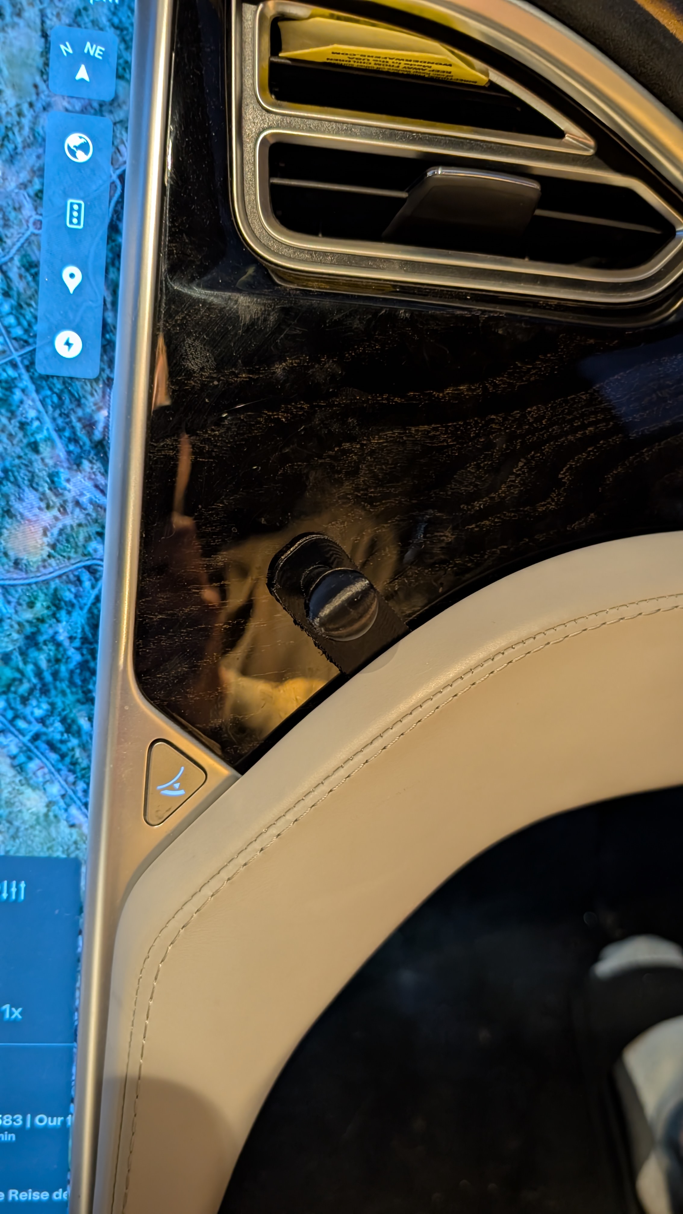 Tesla Model S Phoneholder