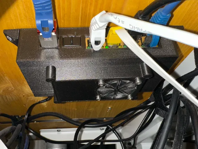 Generic K0402WS China Switch - Case with active cooling