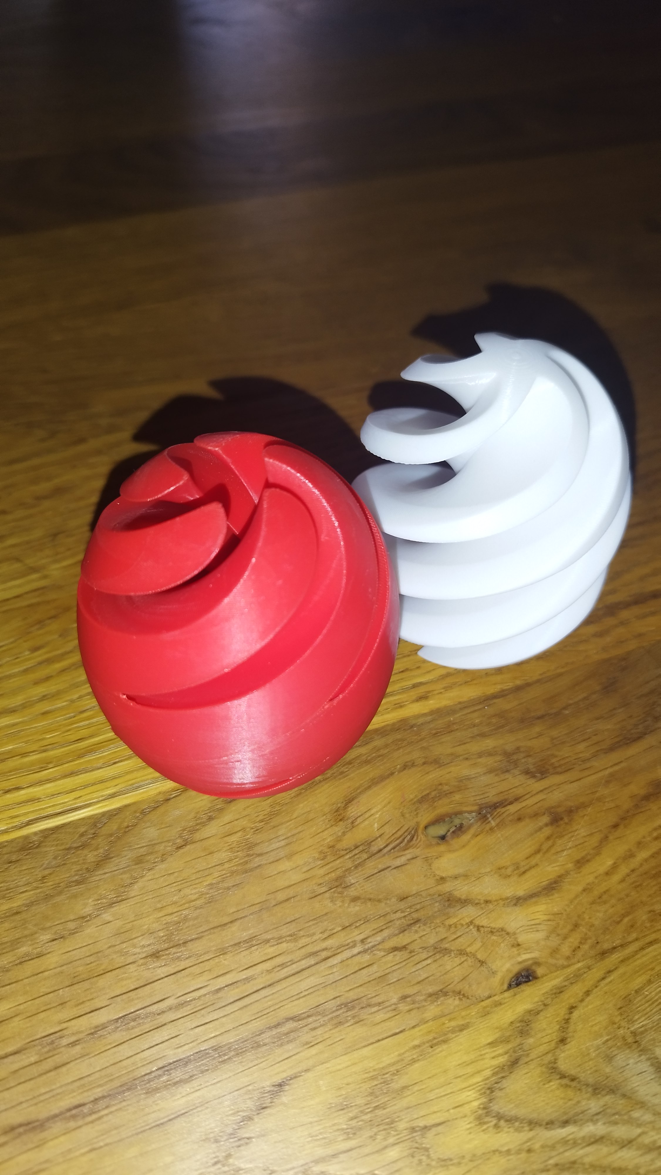 Miniatura 2 do modelo 3D Easter Egg Spiral Passthrough