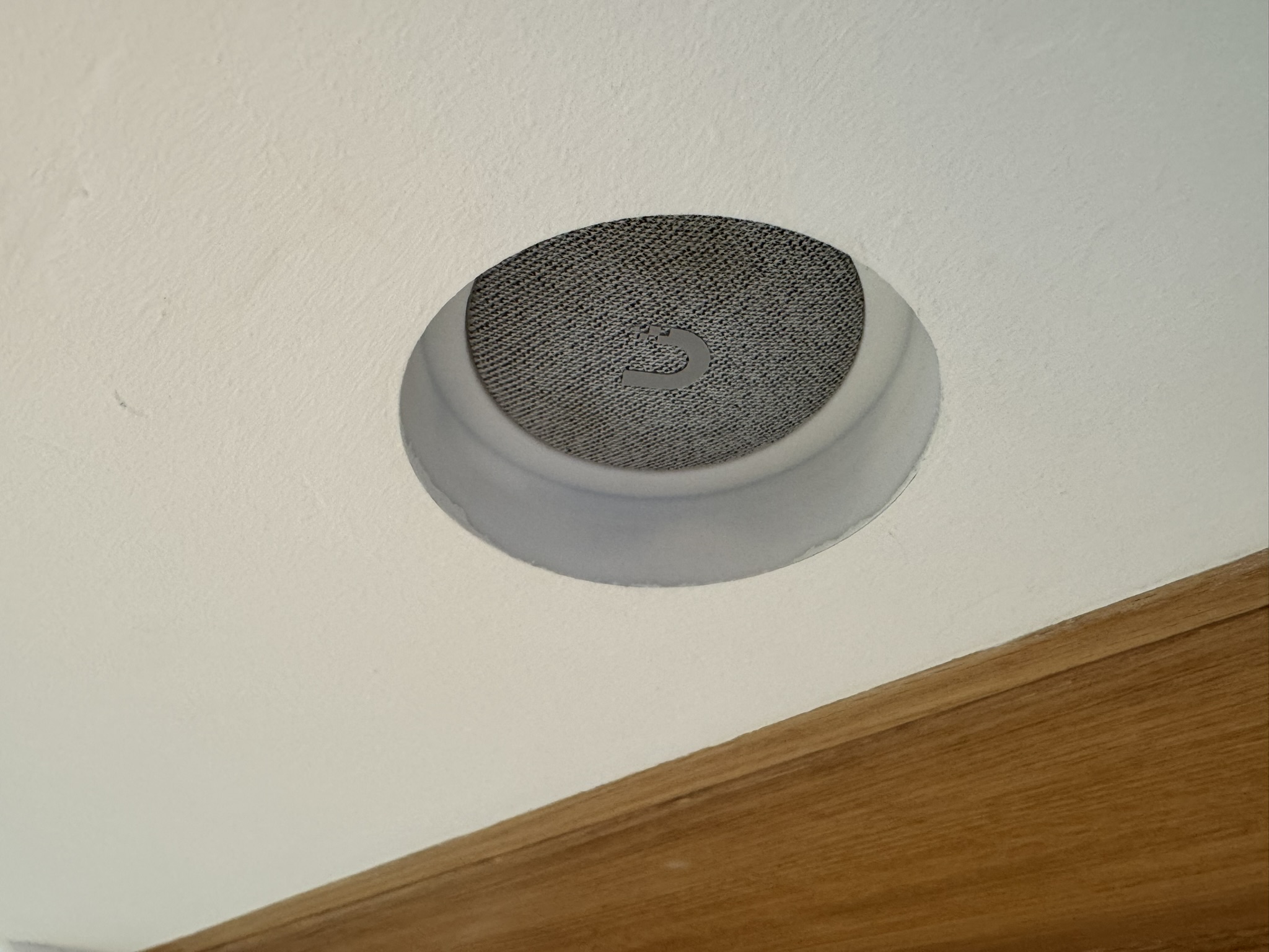 Unify Chime In-Ceiling Trimless Mount