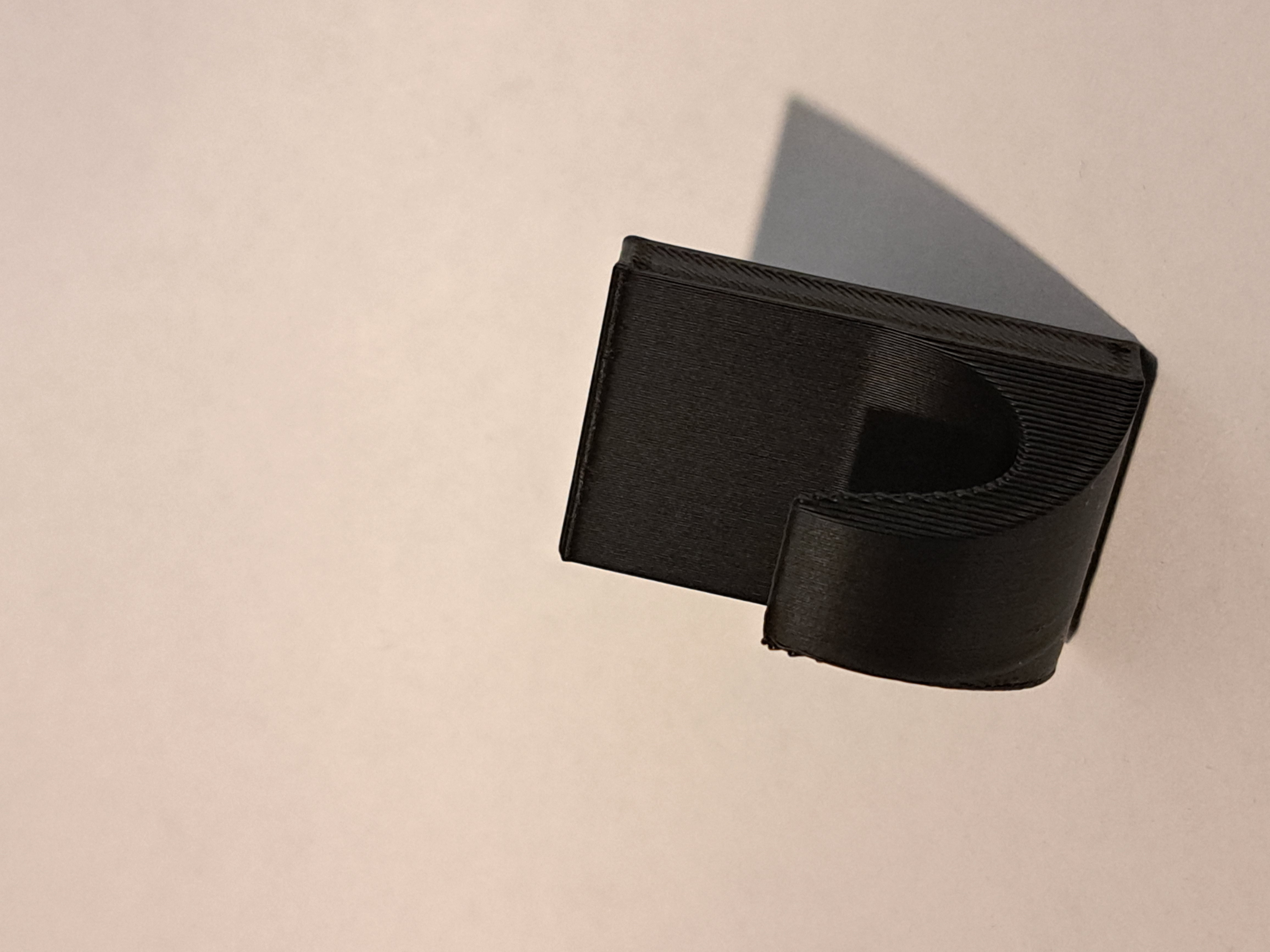 Miniatura 2 do modelo 3D Universal 3D Wall Hook – Compact and Durable