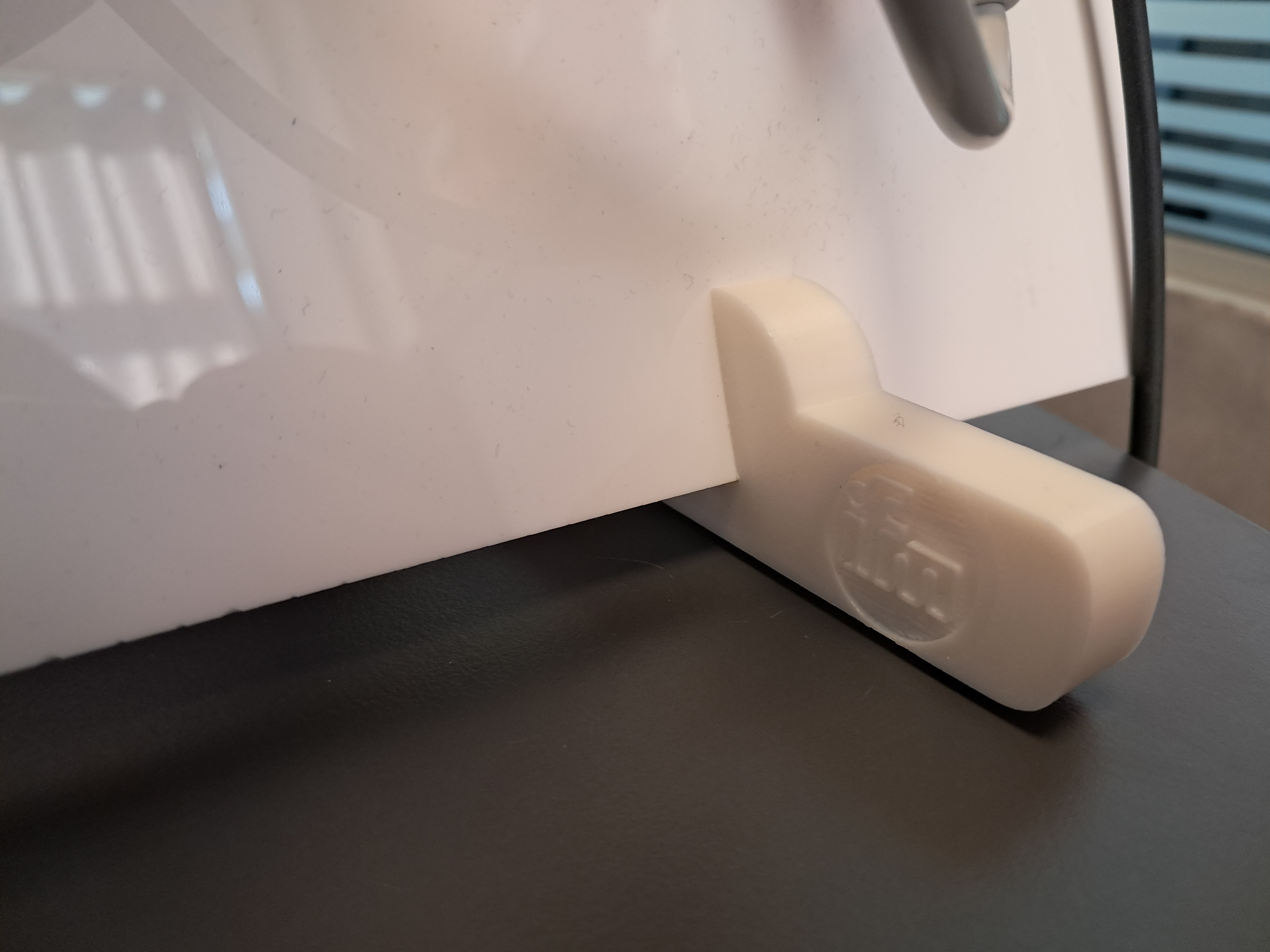 Angled desktop stand — miniatura 2