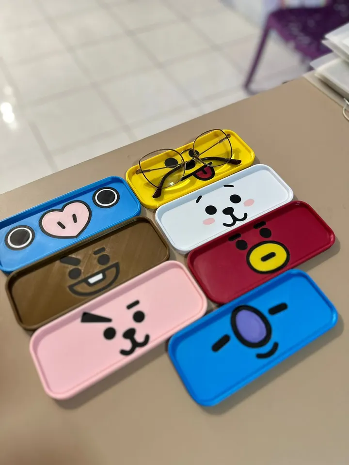 BT21 EYEGLASSES TRAY by Plastic_Dreams | Download STL model