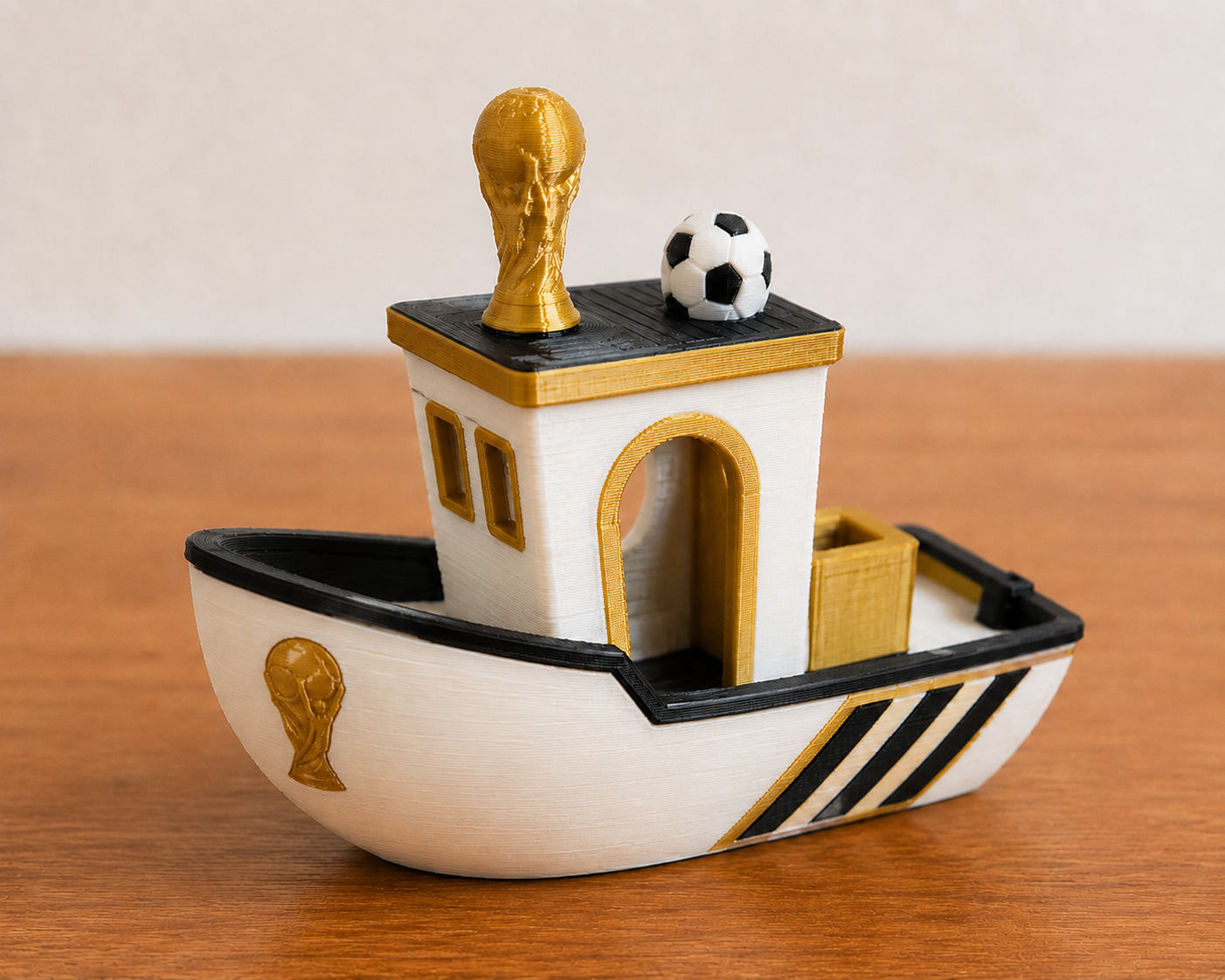World Cup football Benchy/Weltcup-Fußball Benchy