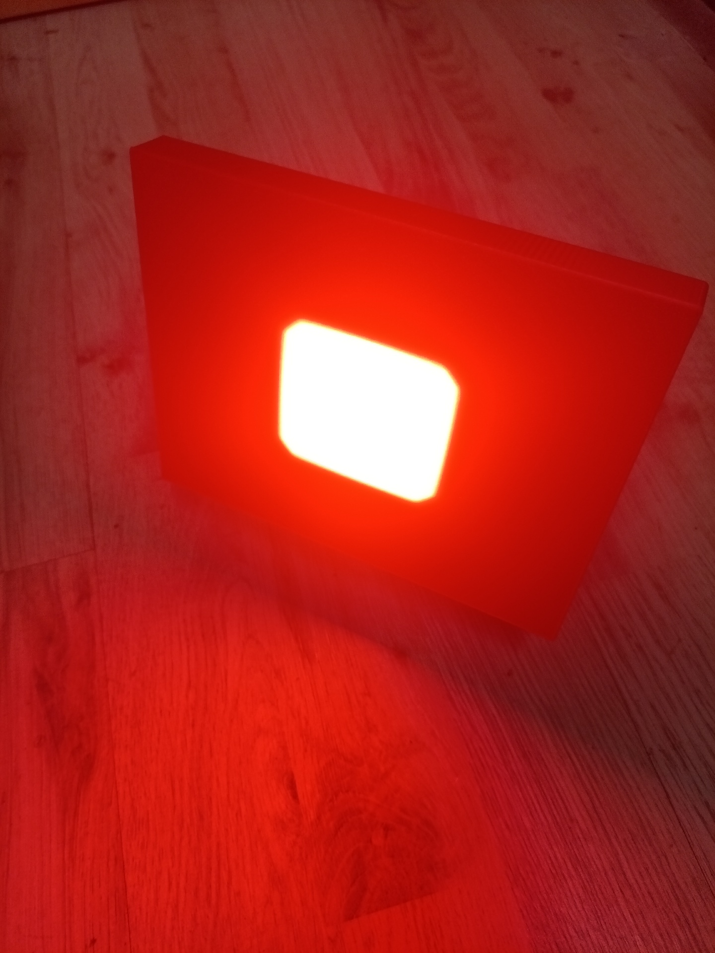 Aufsteckkappe für LED Akku Scheinwerfer NP-RWL-25 Rot (viel Licht)