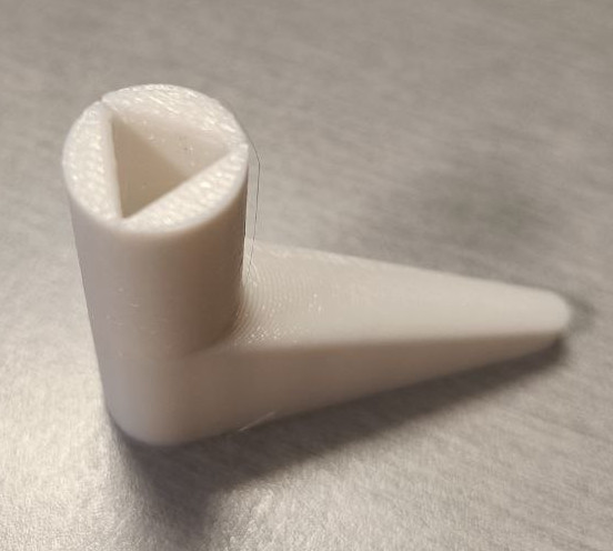 Llave triangular (parametrizable)