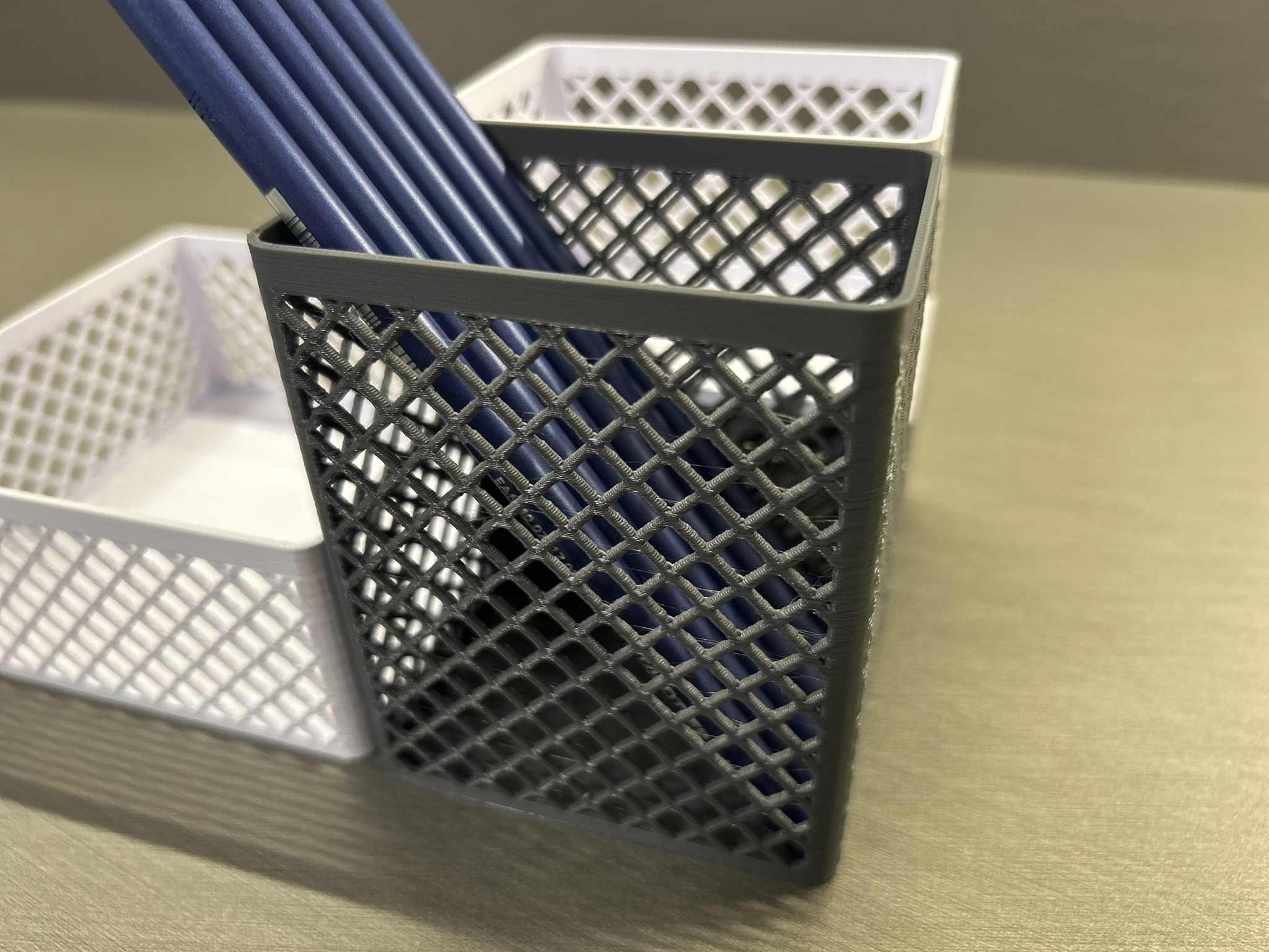 Openwork pencil holder — miniatura 4