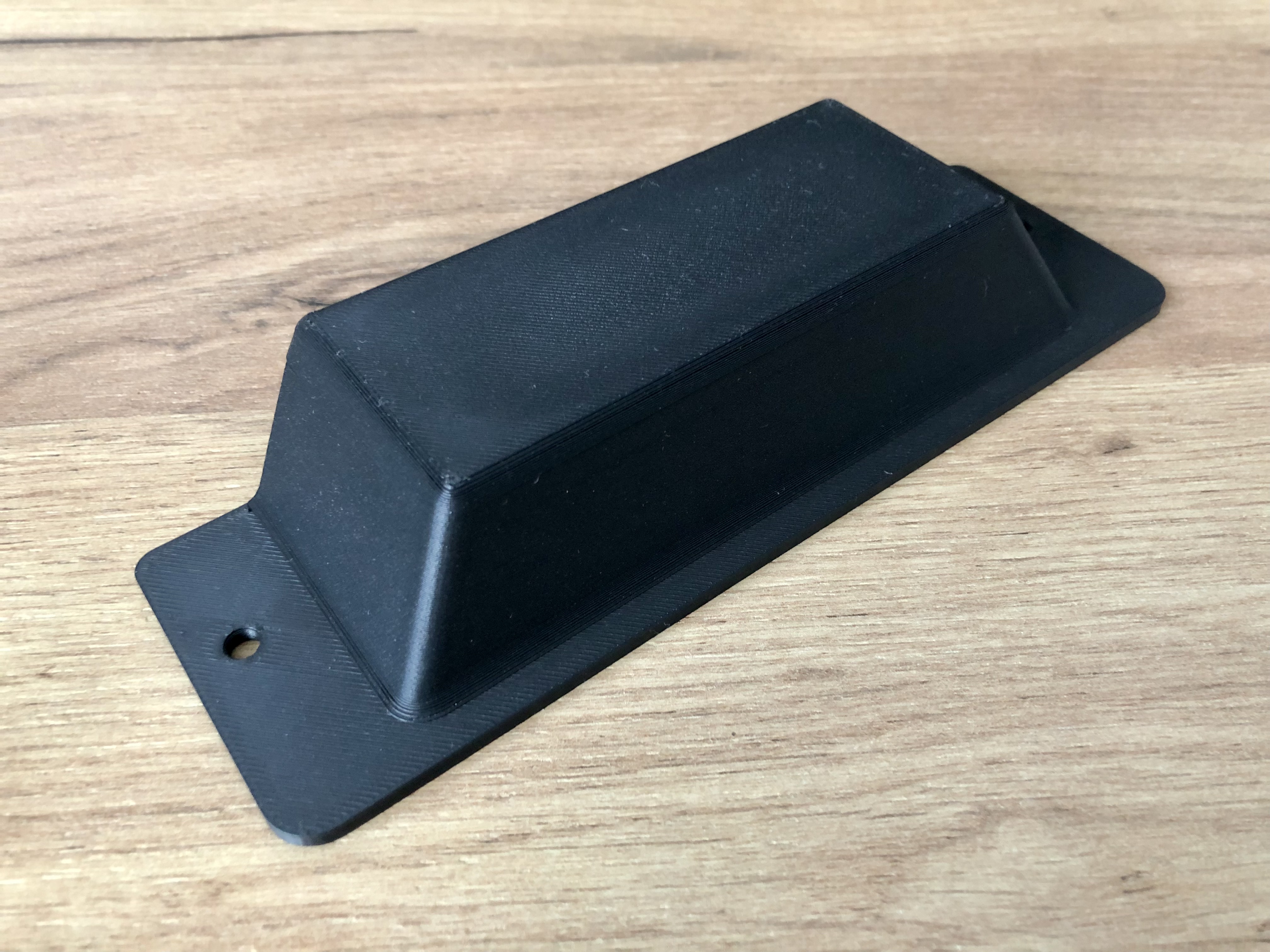 Zetor 7011 - kryt stierača / wiper cover