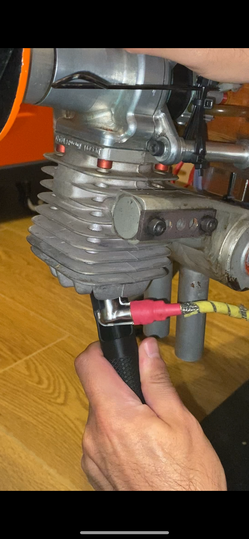 Miniatura 2 do modelo 3D RC spark plug cap puller