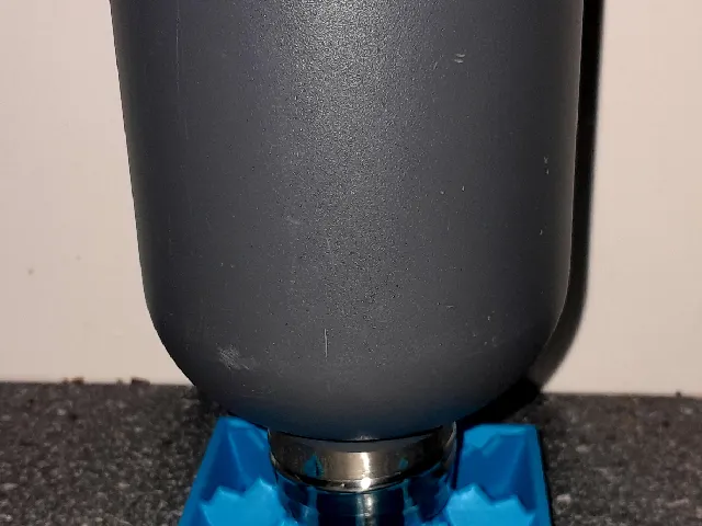 Flaschenhalter zum Abtropfen von nassen (Sodastream-kompatiblen) Flaschen