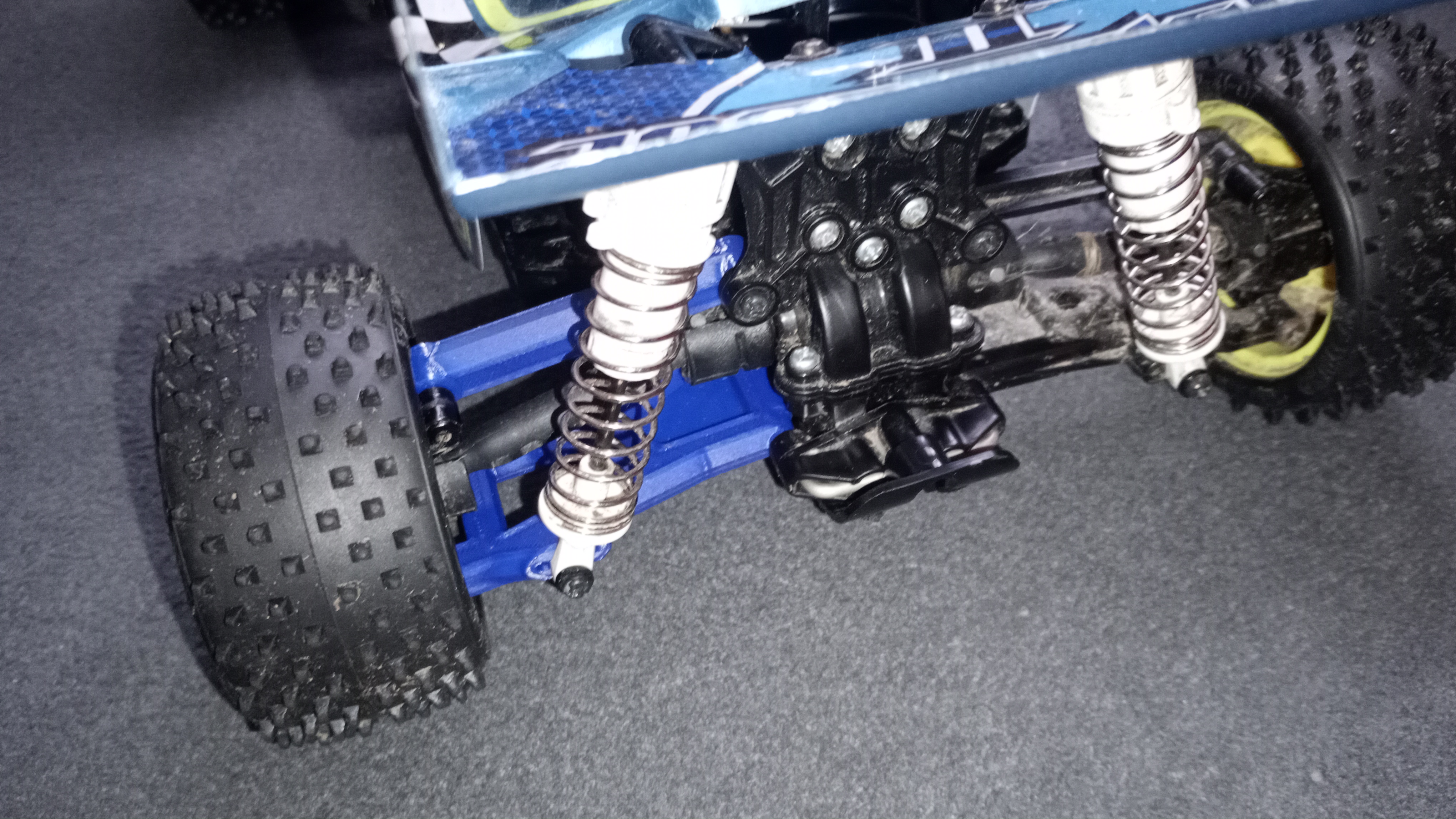 Unterer und Oberer Querlenker Hinten für TT-02B / rear lower and upper wishbone for TT-02B 3D model