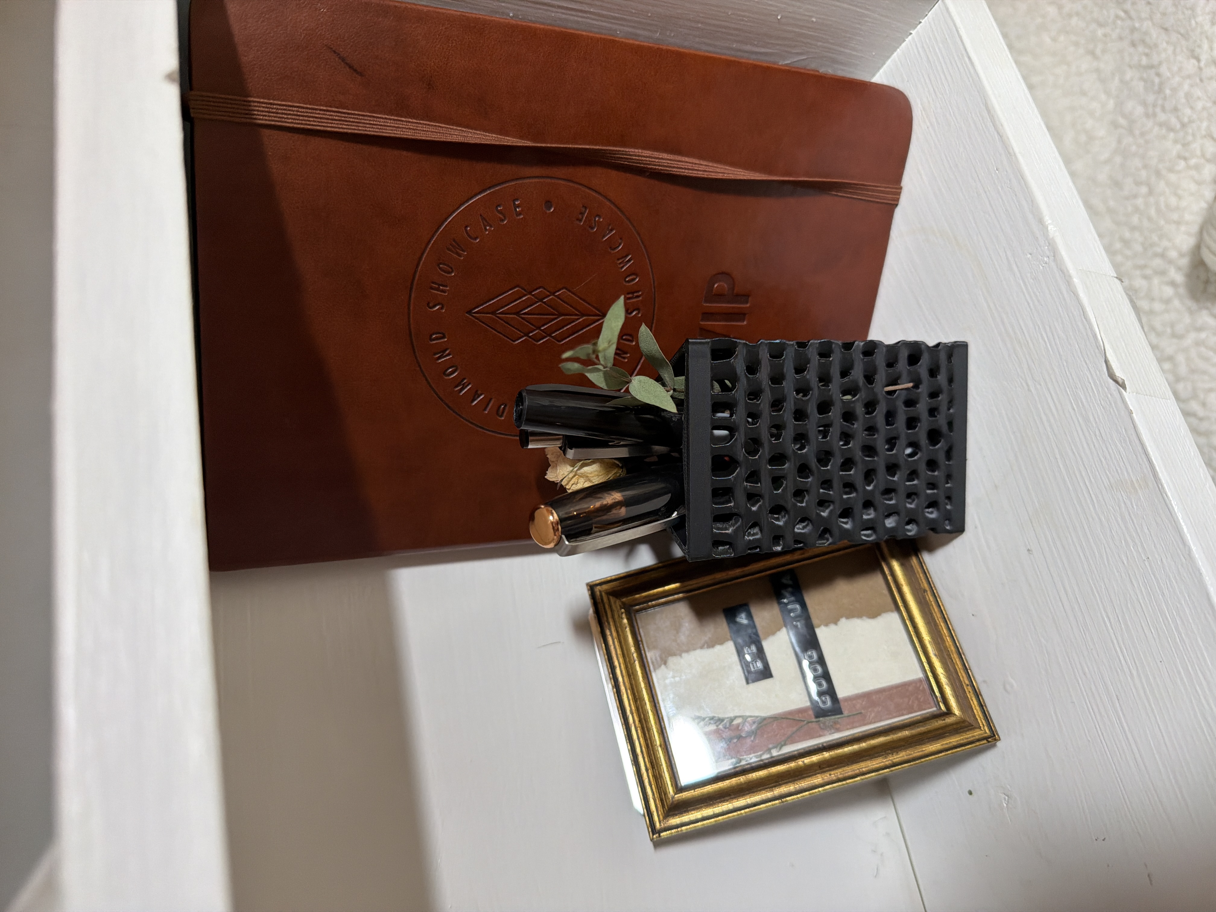 Triangle Voronoi Pen Holder