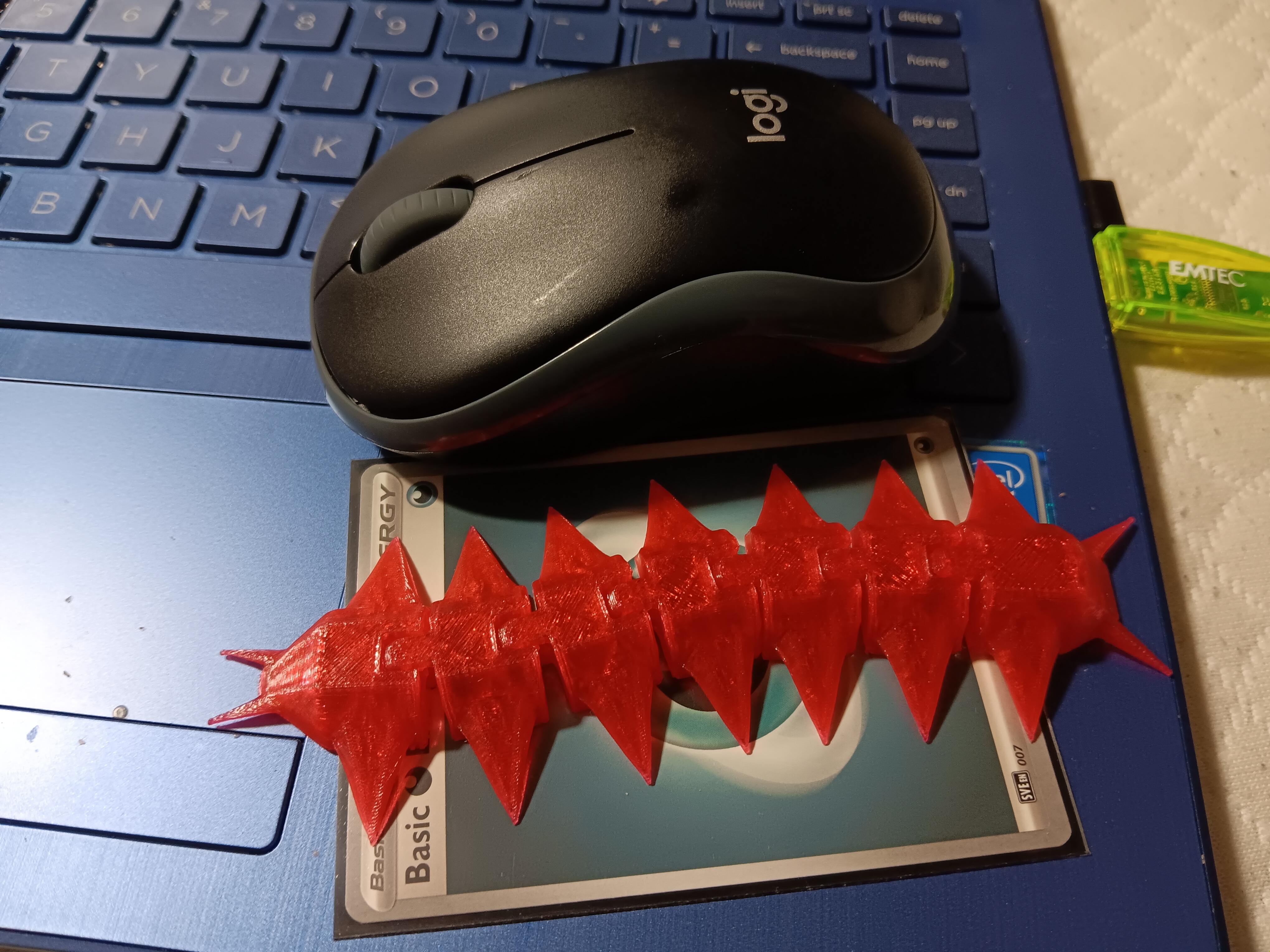 Low poly articulated centipede