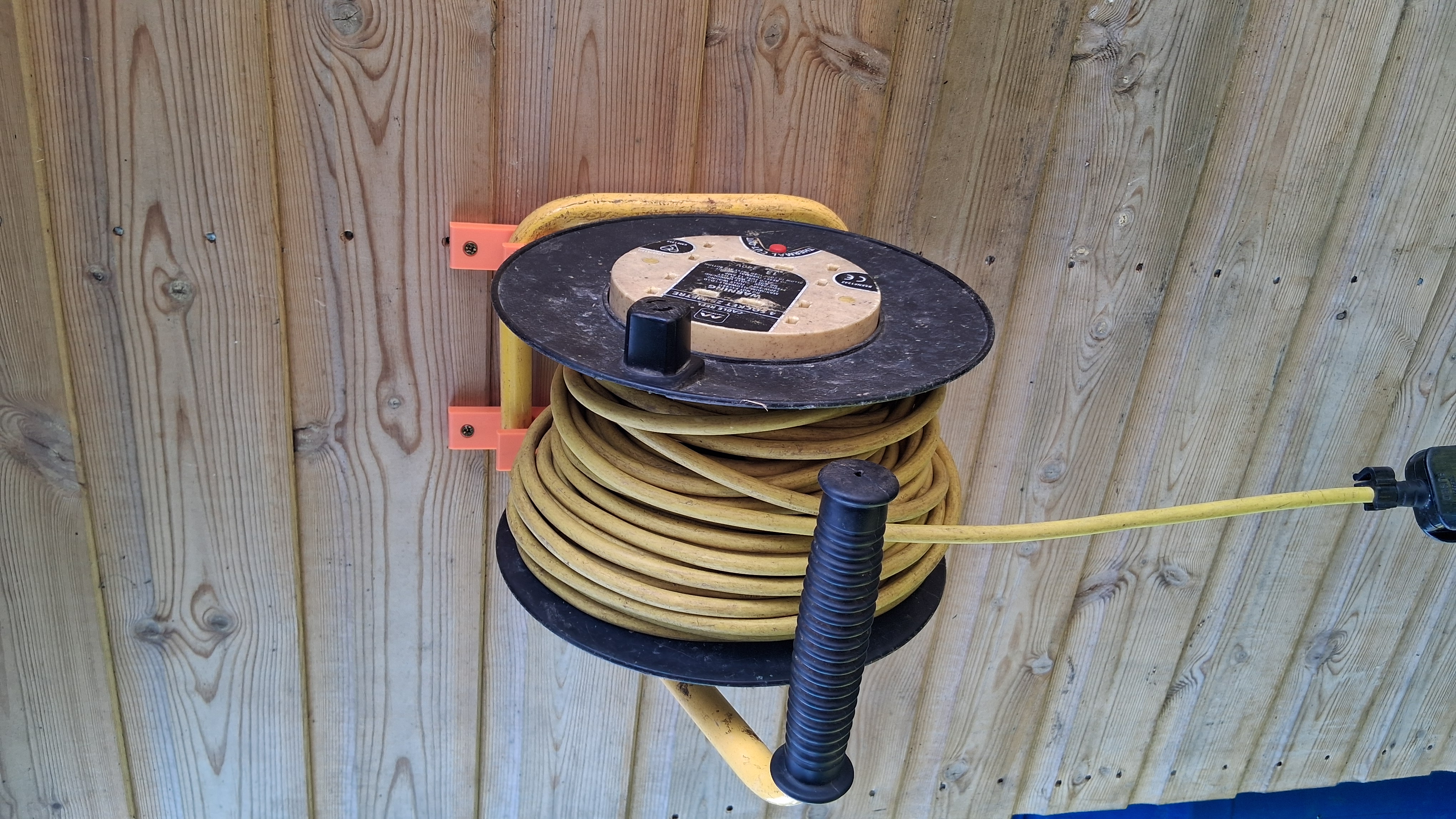 Extension Lead cord Wall mounts