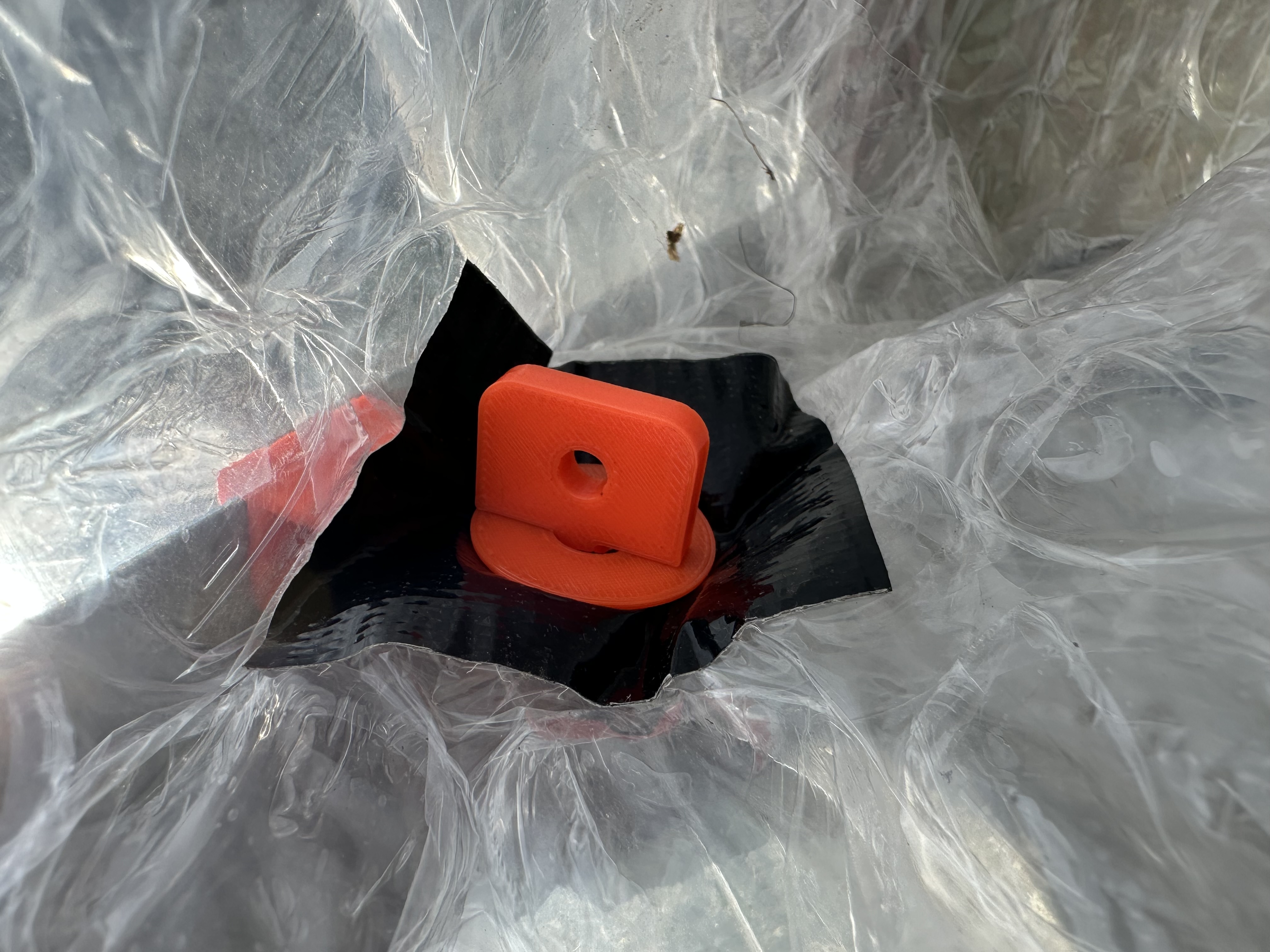 Greenhouse insulation twist lock clip