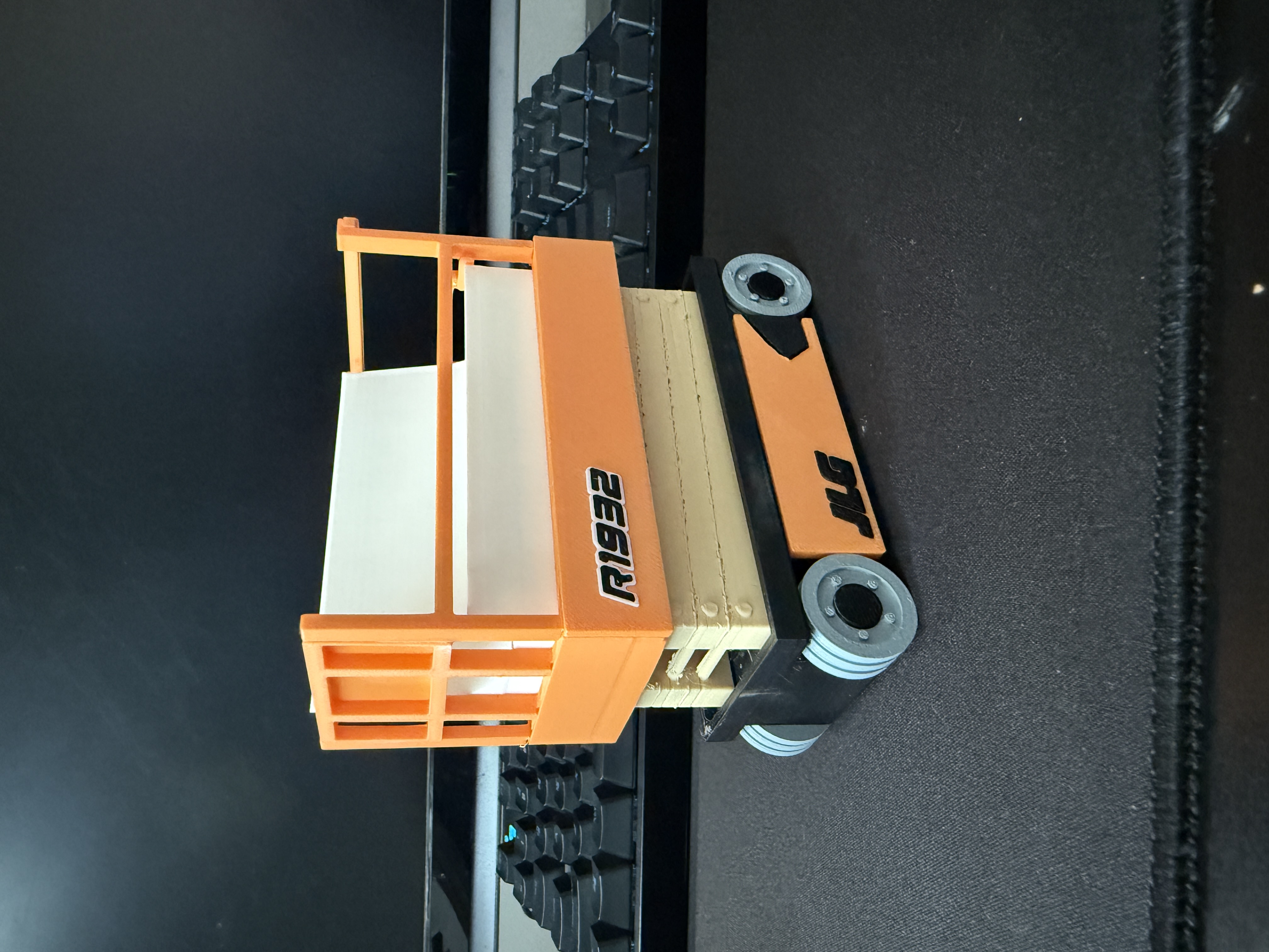 Desktop Scissor Lift (Updated)