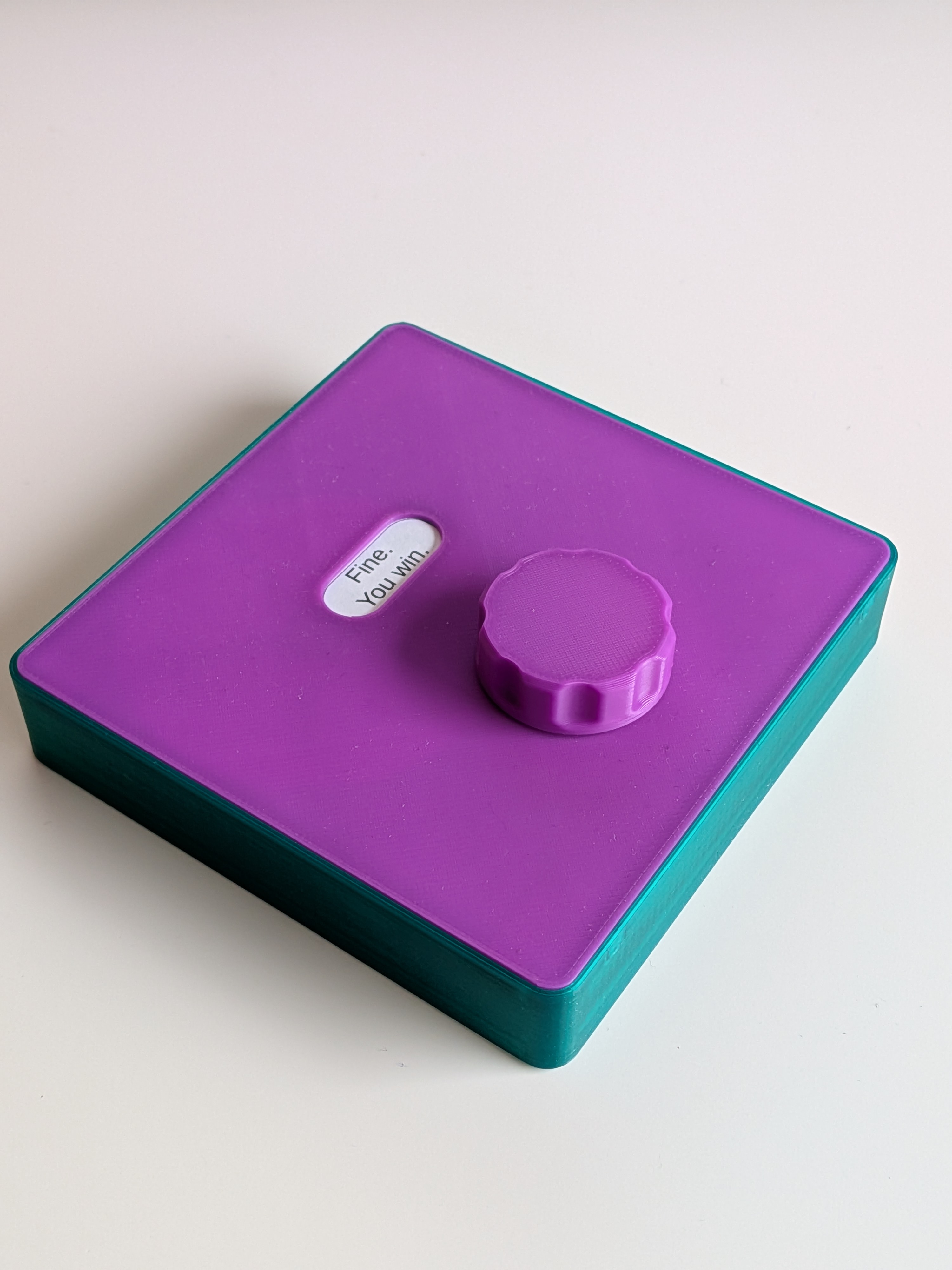 Unlocking Gift Box - 5 Messages 3D model