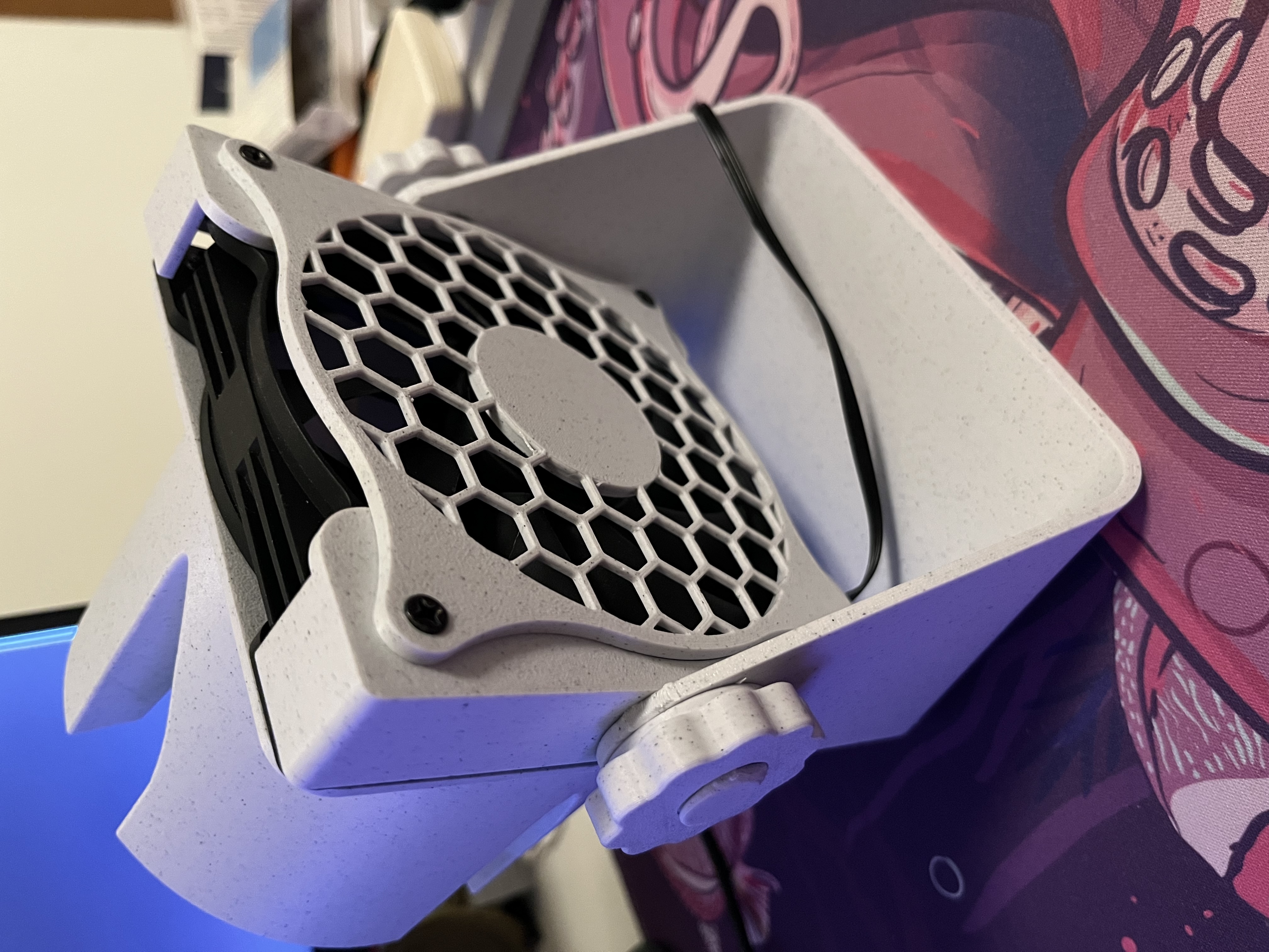 Larger base for "120mm Desk Fan Bracket"