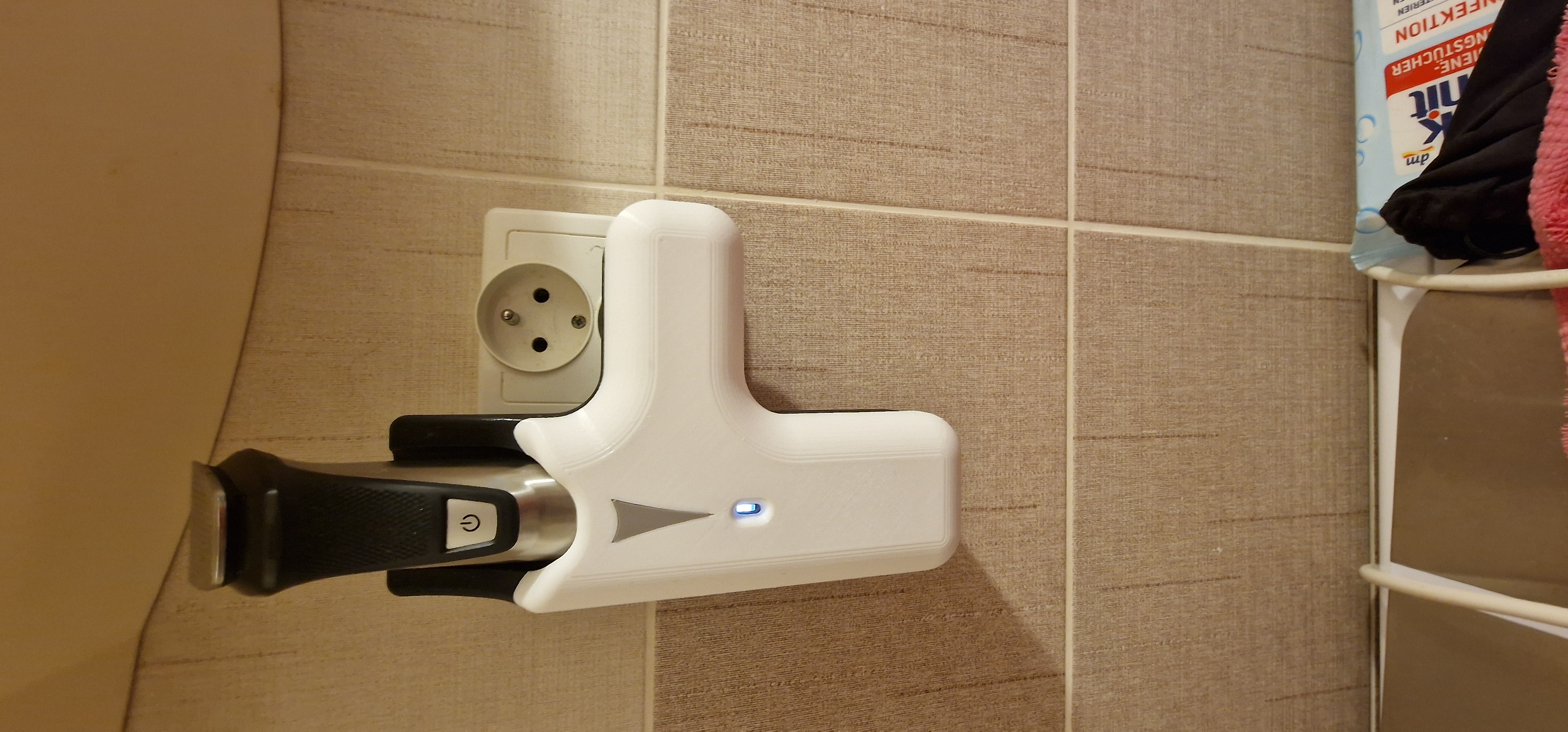 Shaver charging holder