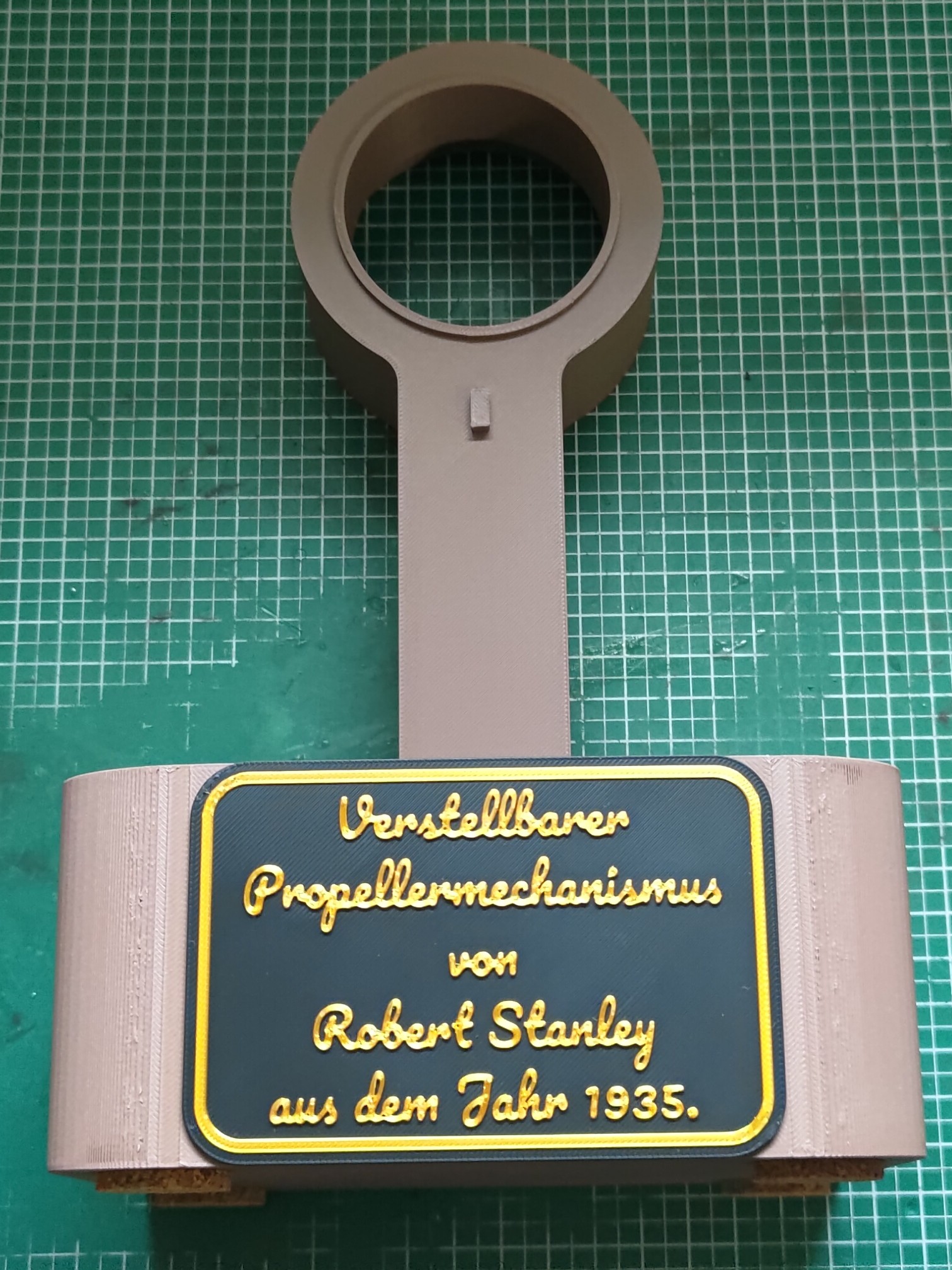 Longer Blades and bigger base with sign, for Variable Pitch Propeller Mechanism by Chris B