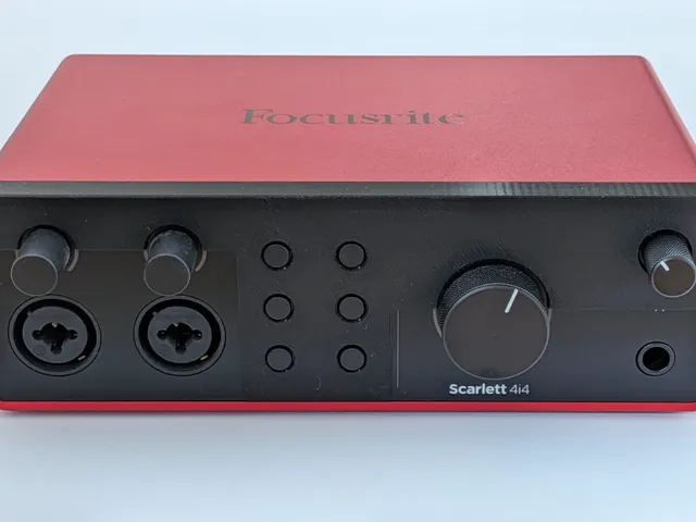 Focusrite Scarlett 4i4 (4th Gen) LED light shield
