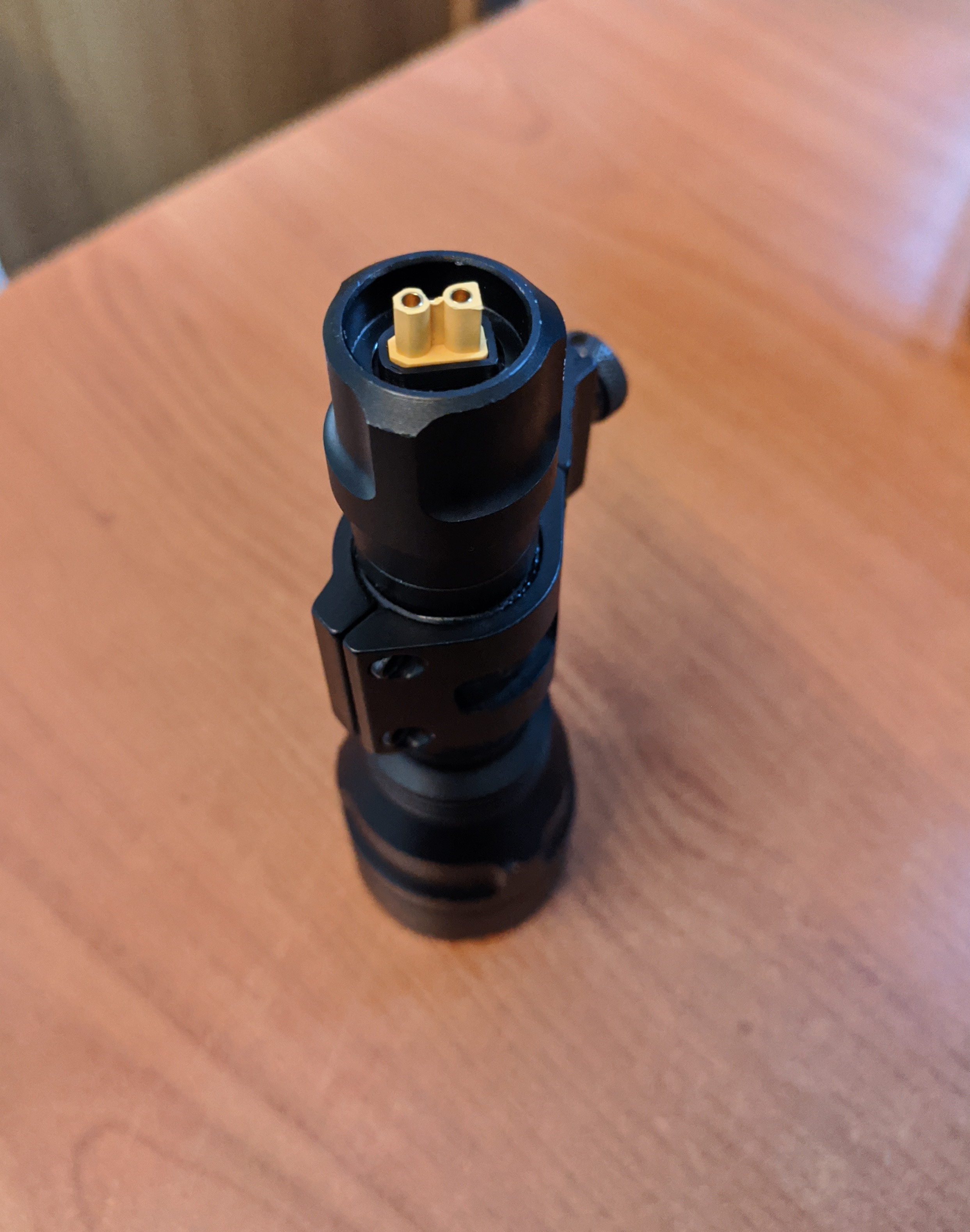 C8 Flashlight XT30 mod for remote switch