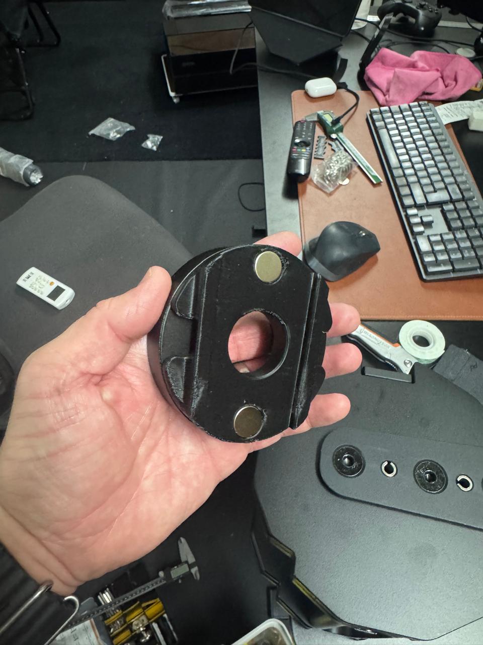 Magnetic Micro-Weight Attachment for REP x Pepin Adjustable Dumbbells — thumbnail 3