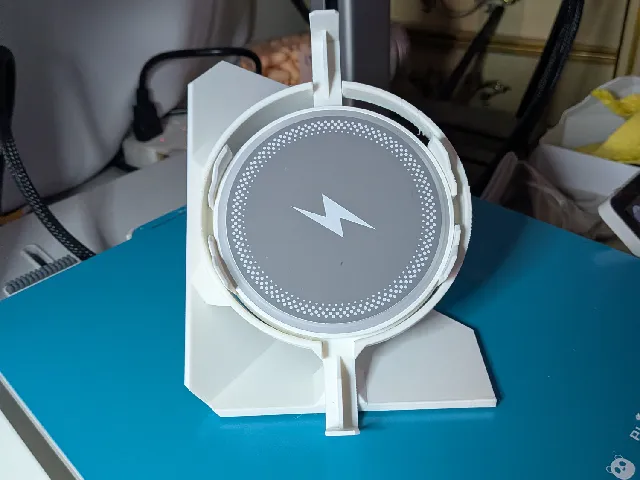 phone charger holder stand