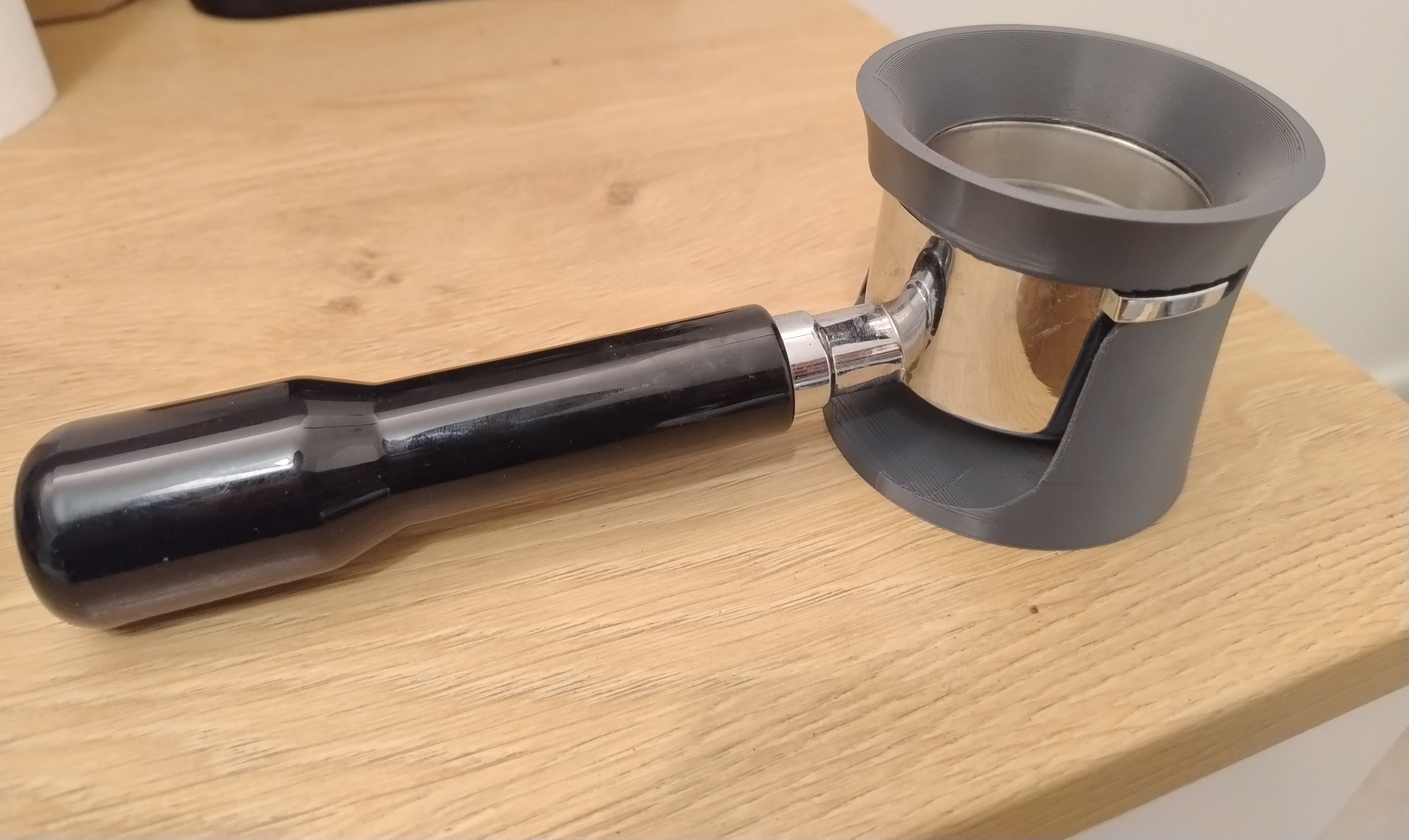 delonghi 51mm espresso funnel with stand