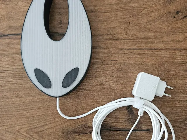 Hollow Knight Silksong: Hornet wall piece or lamp