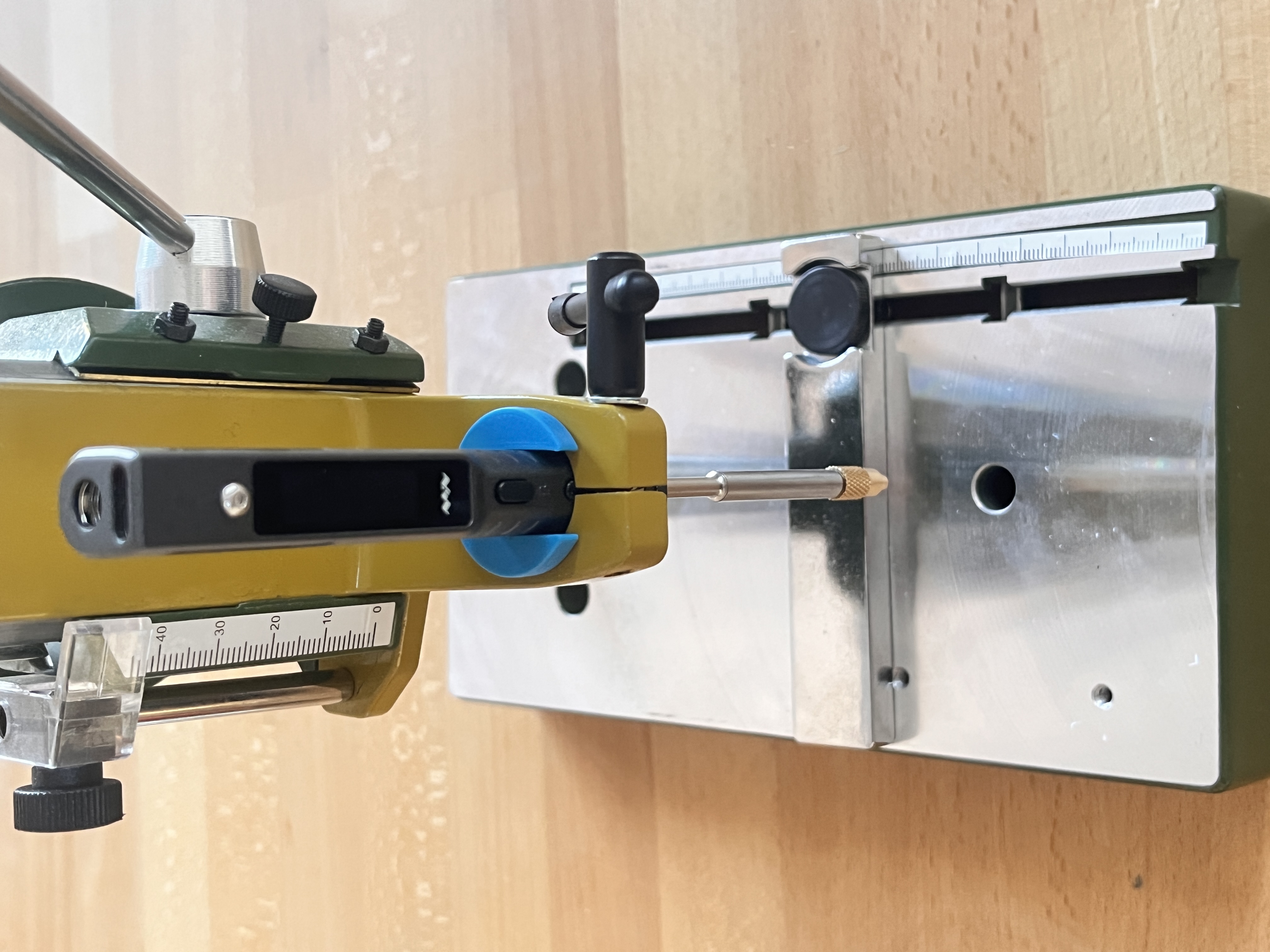 TS100 / TS101 adapter for the Proxxon MB200 as heat set insert press