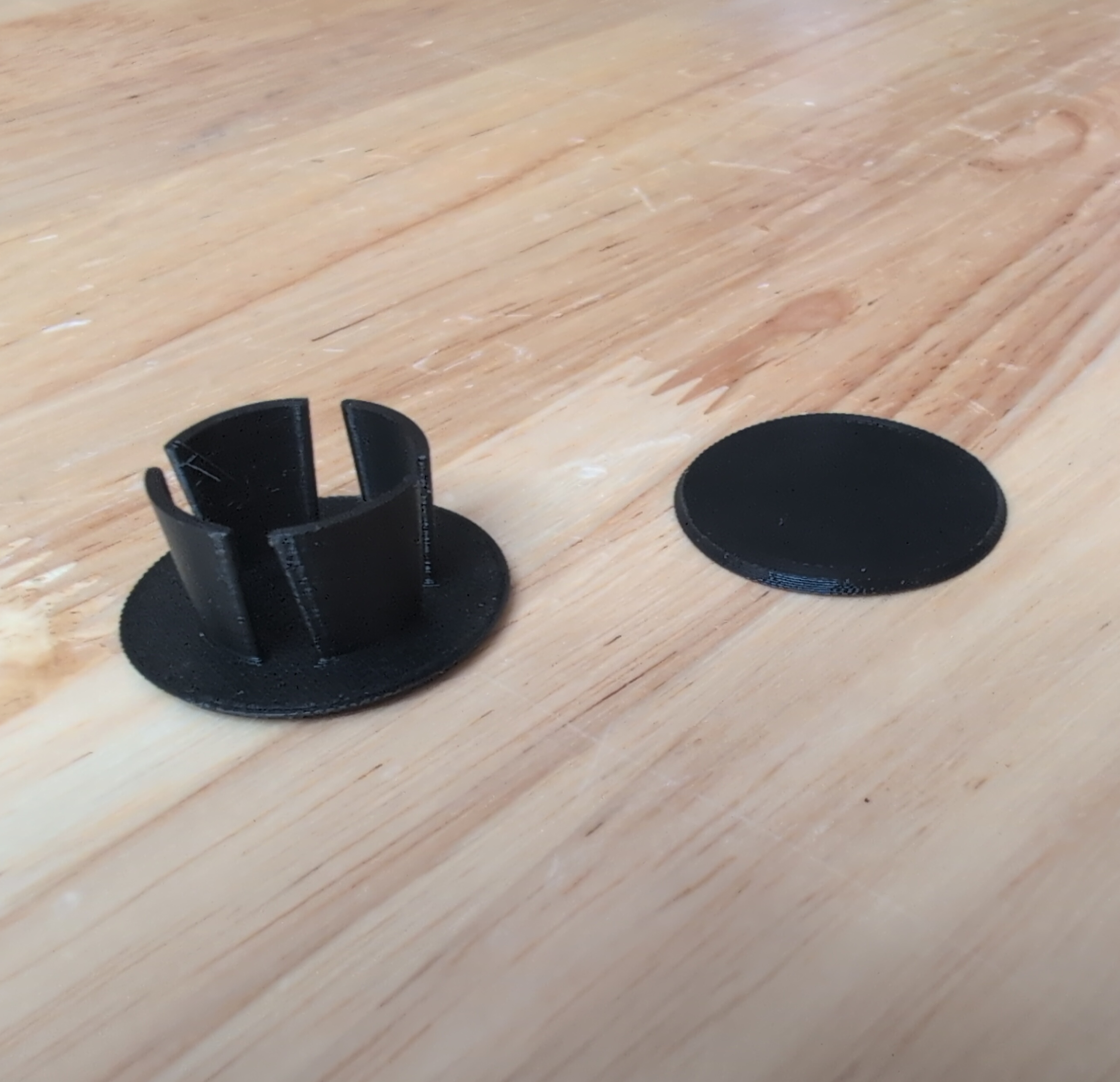 Parametric Hole Caps with Grip Fins