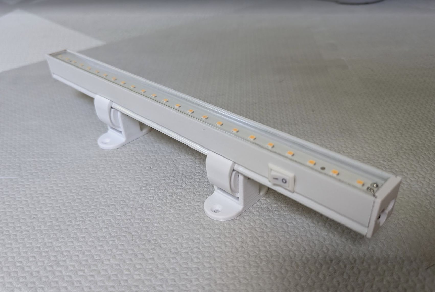 Miniatura 3 do modelo 3D Grow Light Adjustable Angle Bracket
