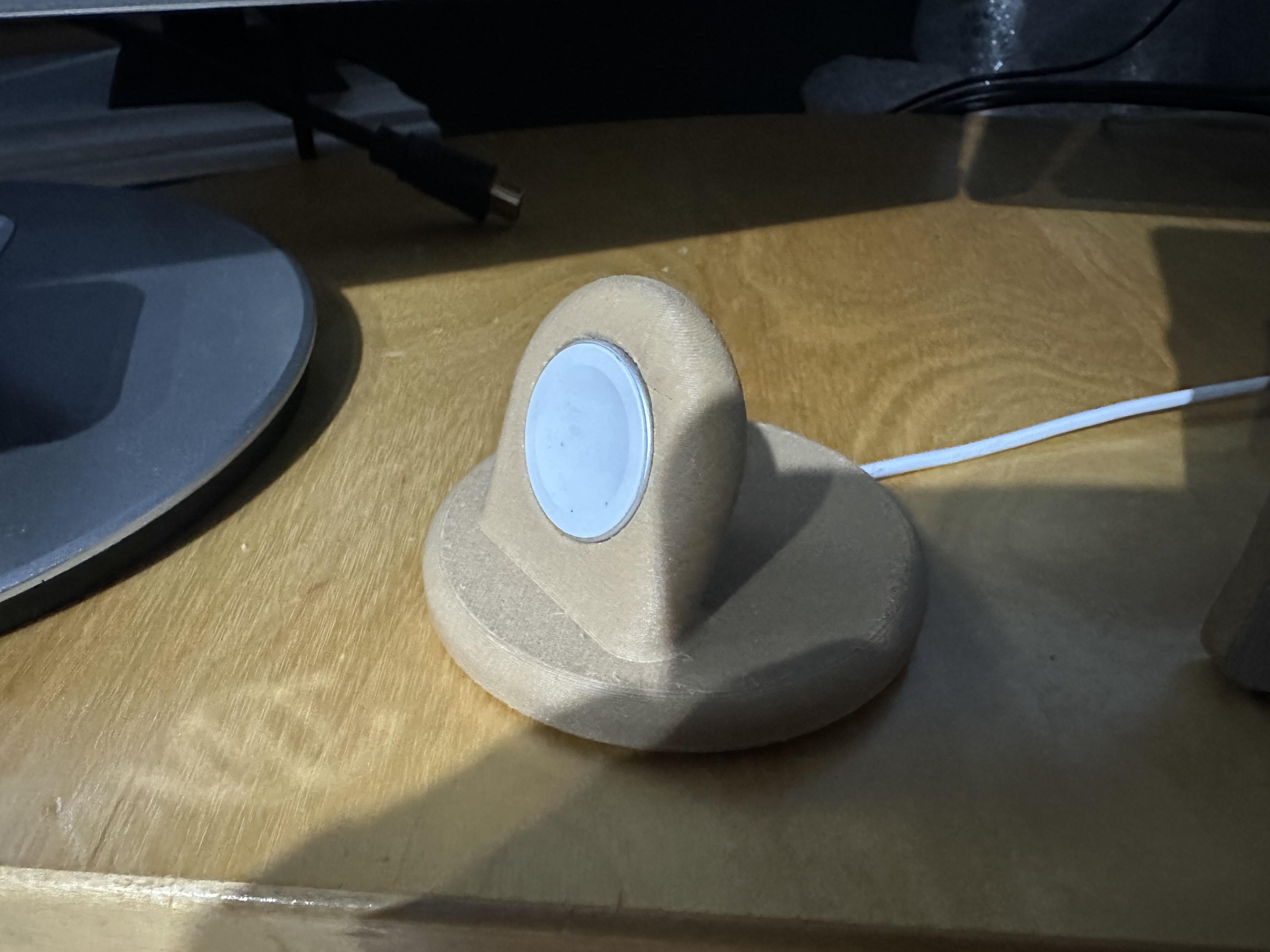 Yet Another Apple Watch Stand remix (+3 8mm feet inserts)