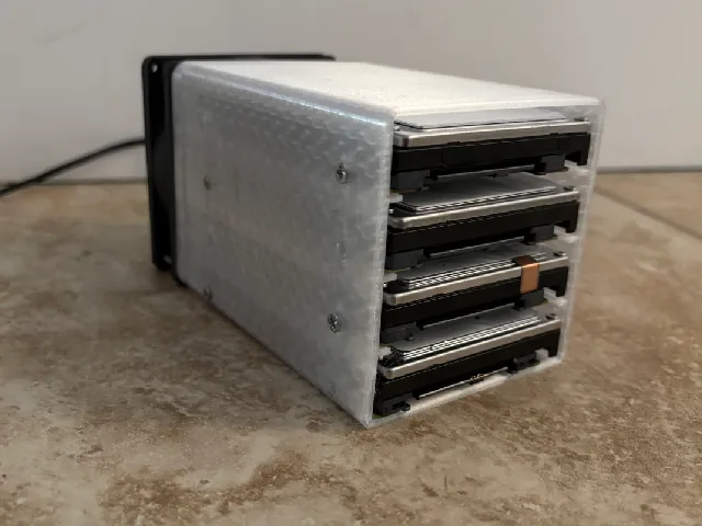 4x 17mm 2.5" Rack with 80mm Fan