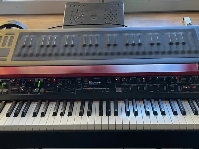 Clavia Nord Grand 2 Second Stage mount for Jasper Keyboard Stands