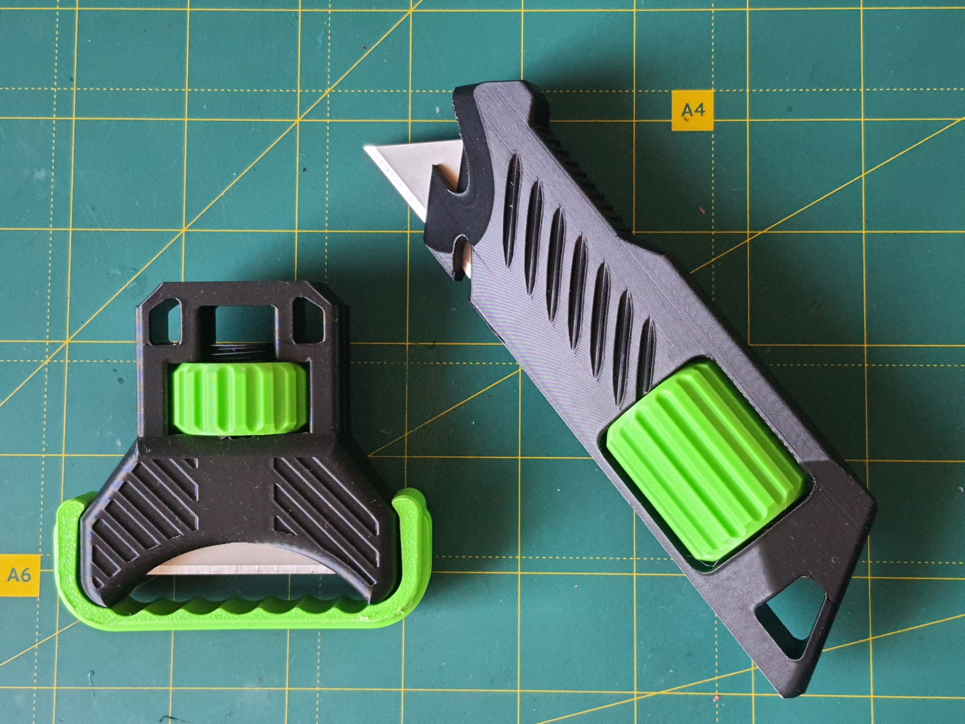 Miniatura 9 do modelo 3D Adjustable utility knife