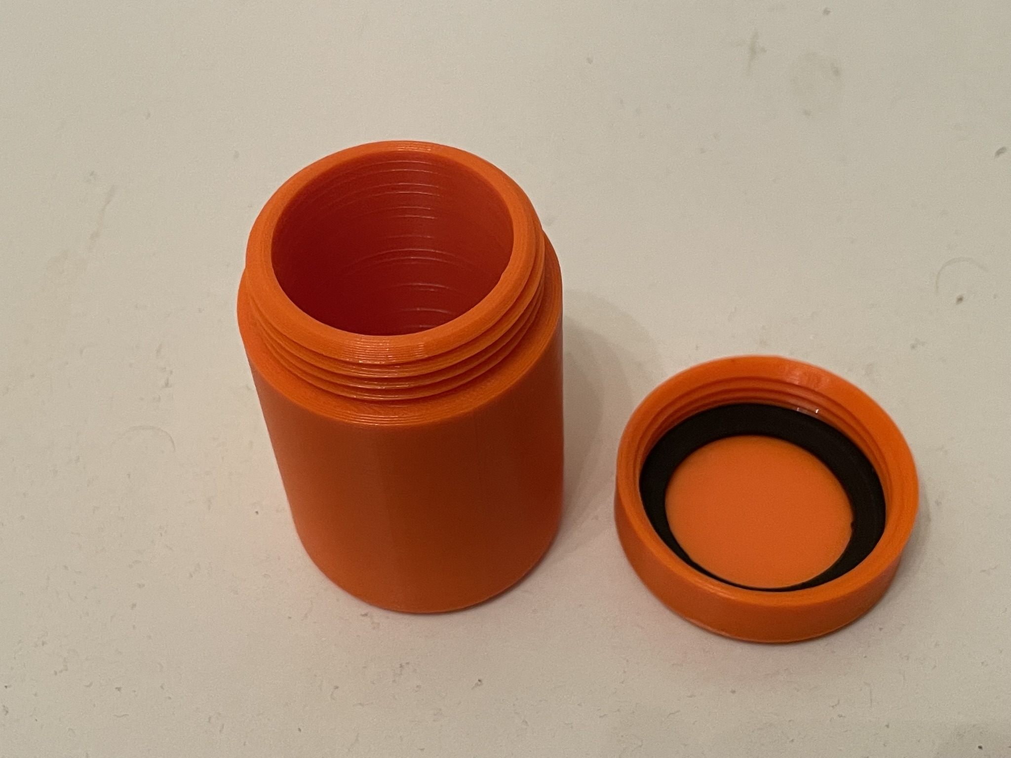 Pocket ash tray / cigarette butts container (SMELLPROOF)