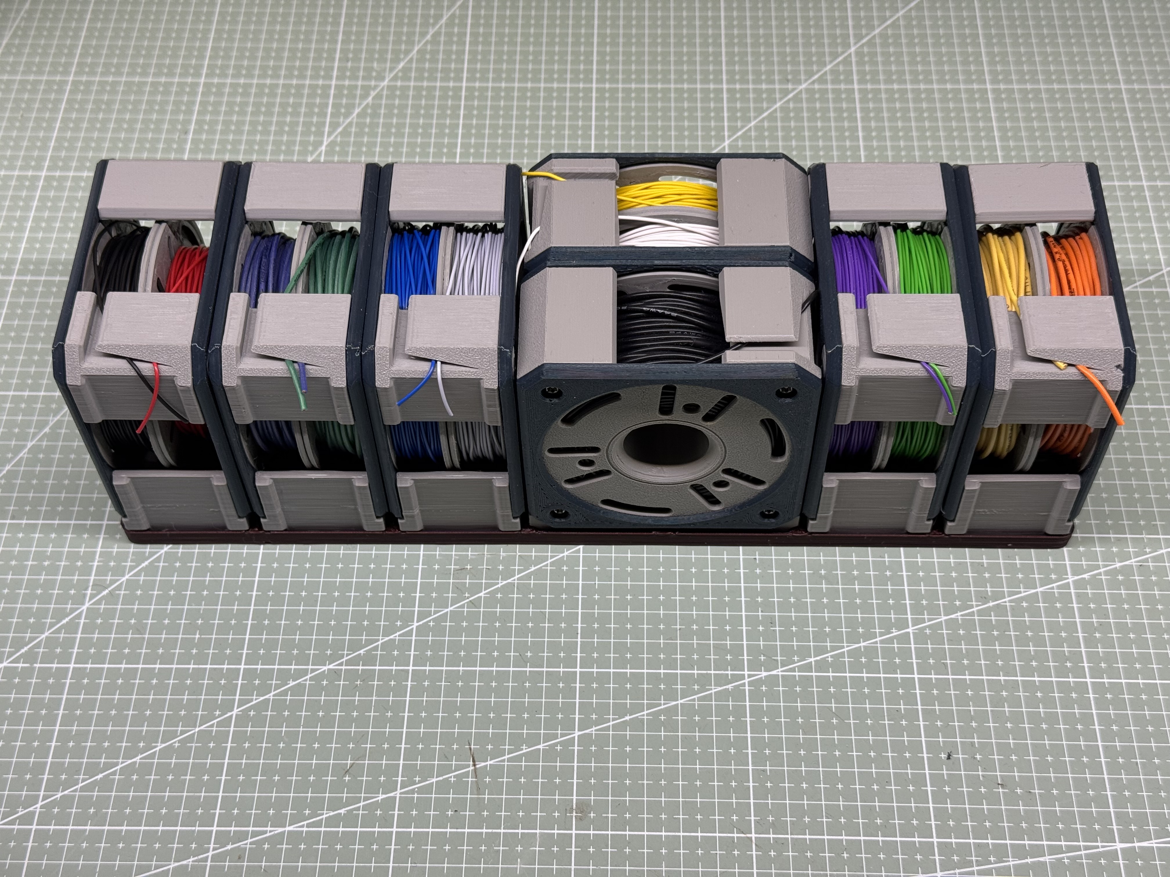 Miniatura 6 do modelo 3D Cable Spool Holder Gridfinity