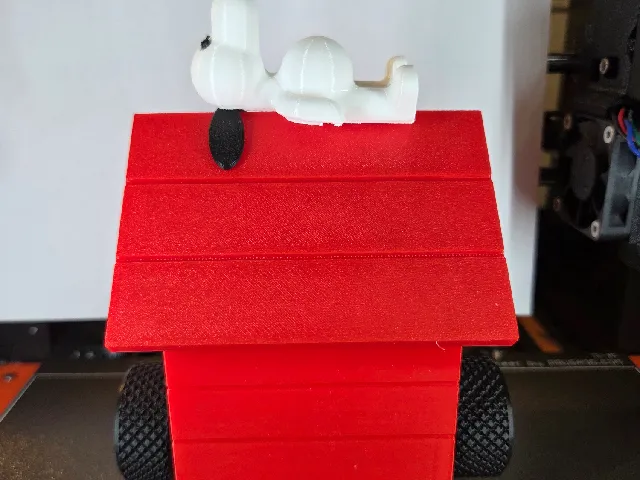 Beagle on Doghouse Toothpick Dispenser
