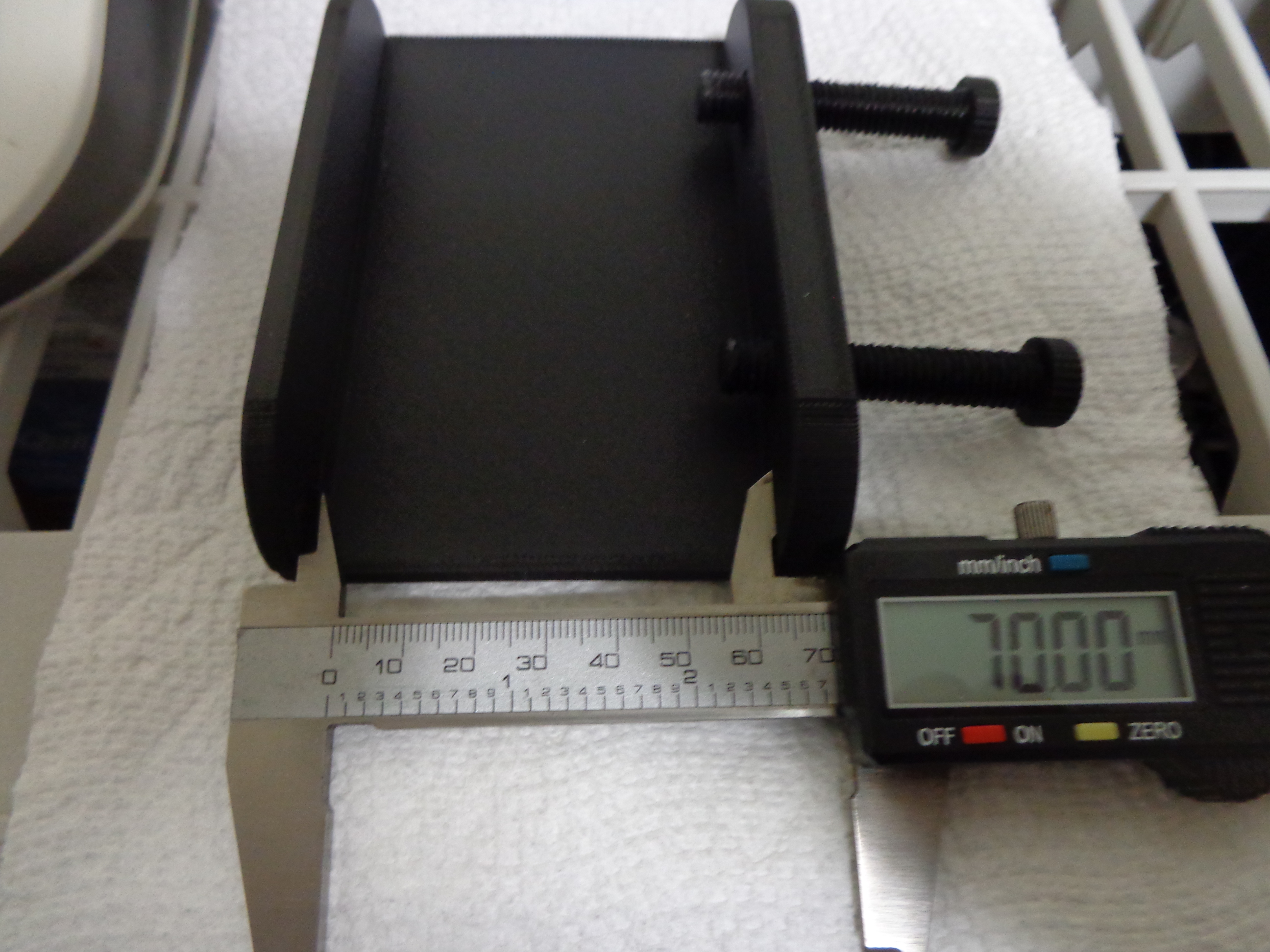Basket/Garbage clamped to the table - 70 mm clamp