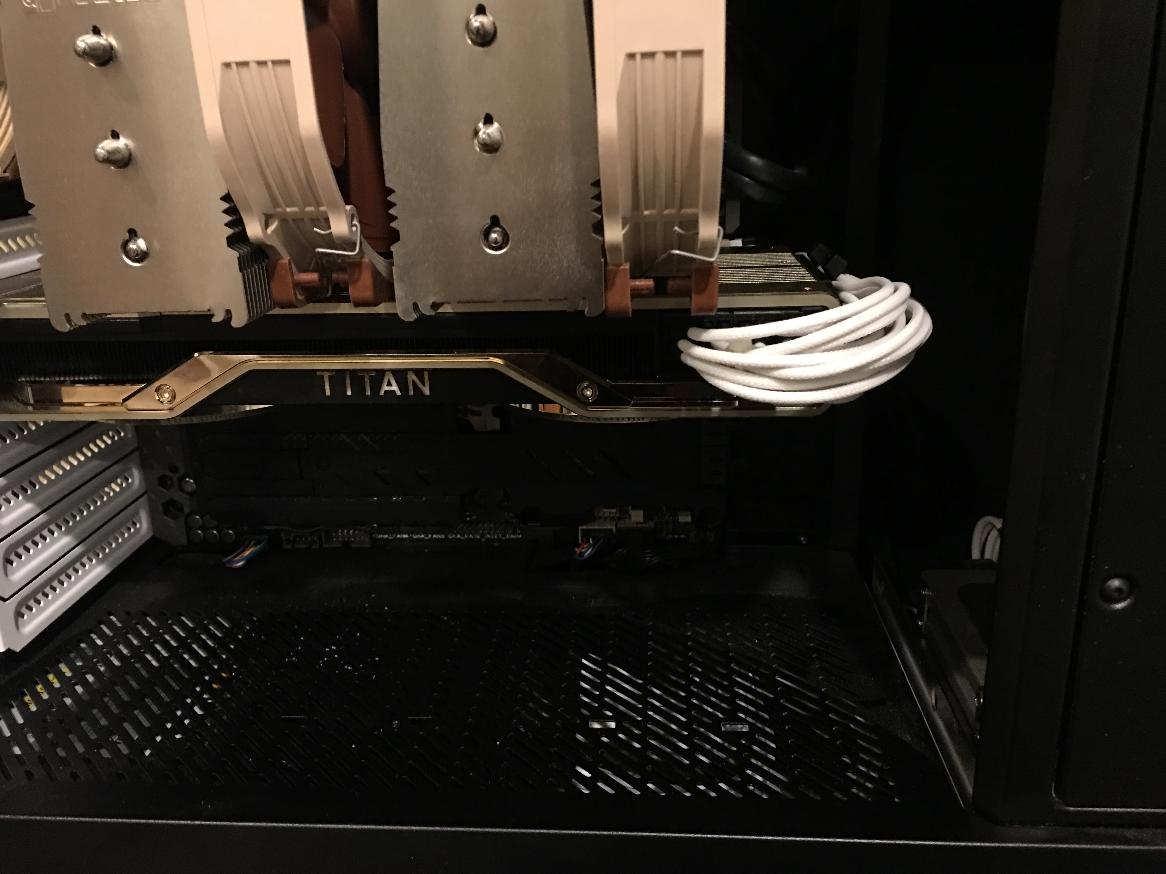 NVIDIA GPU Cable Management — miniatura 5