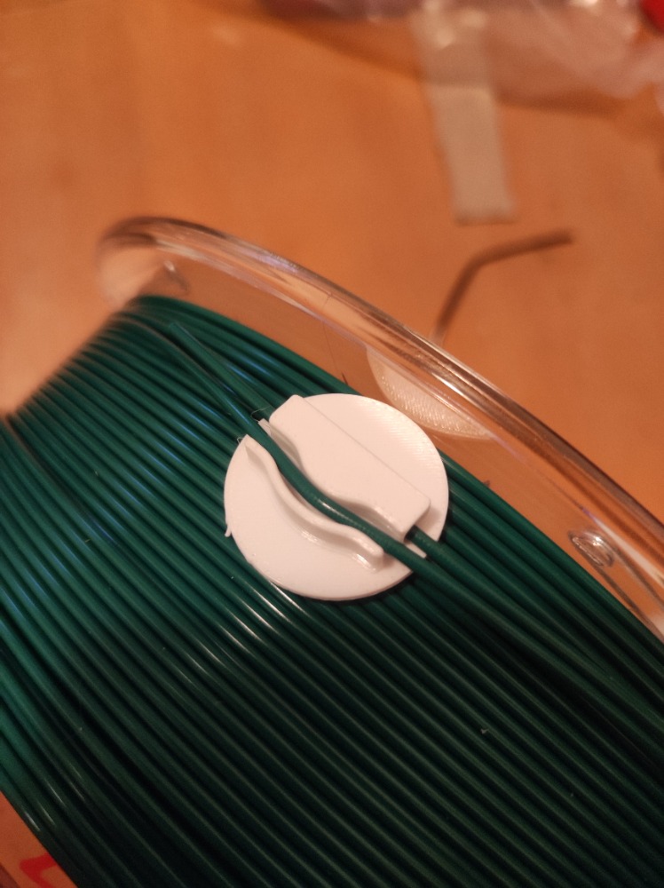Filament clip (parametric) 3D model