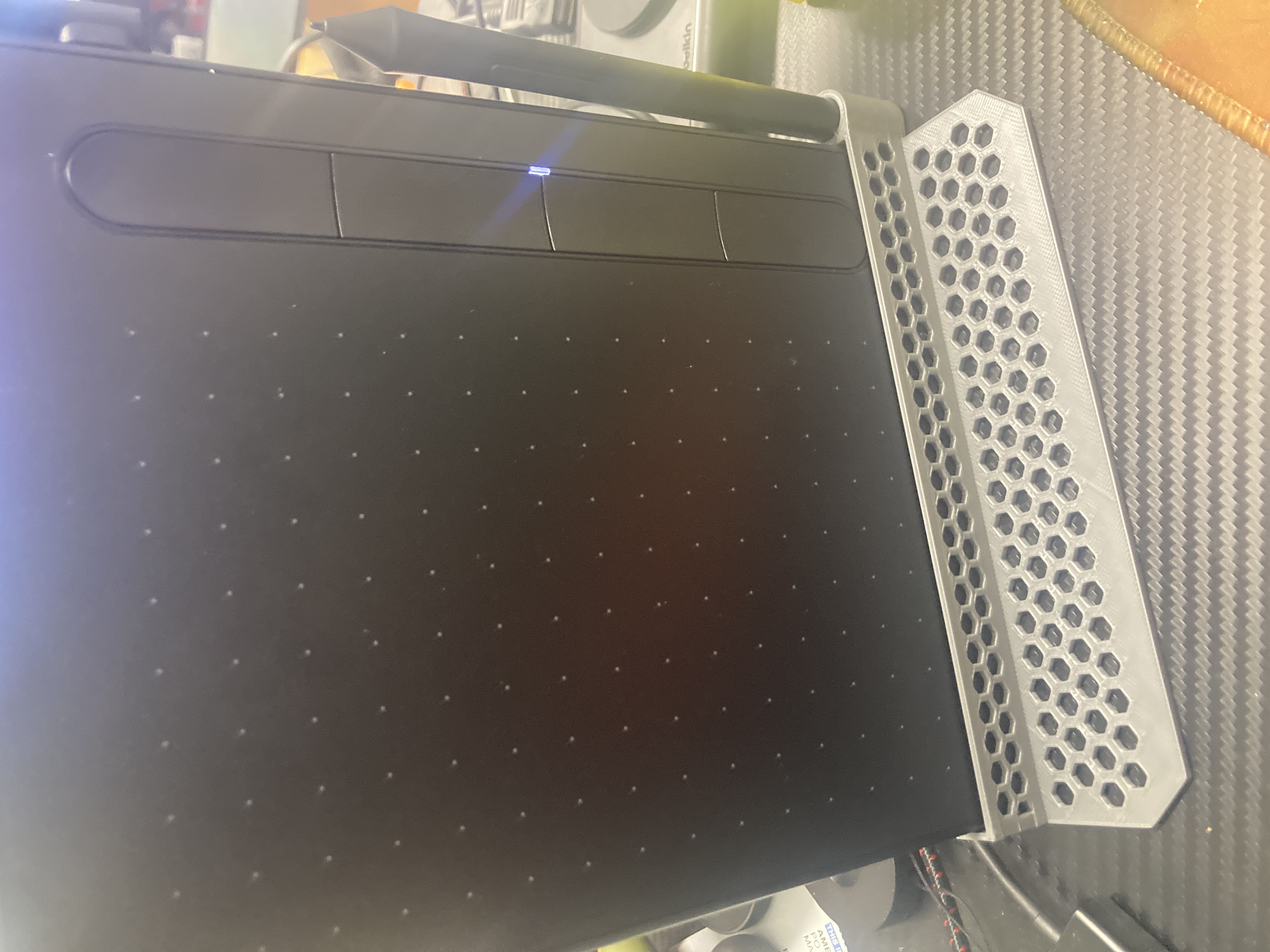 Wacom Intuos Small Stand and Pen Holder (low-profile)