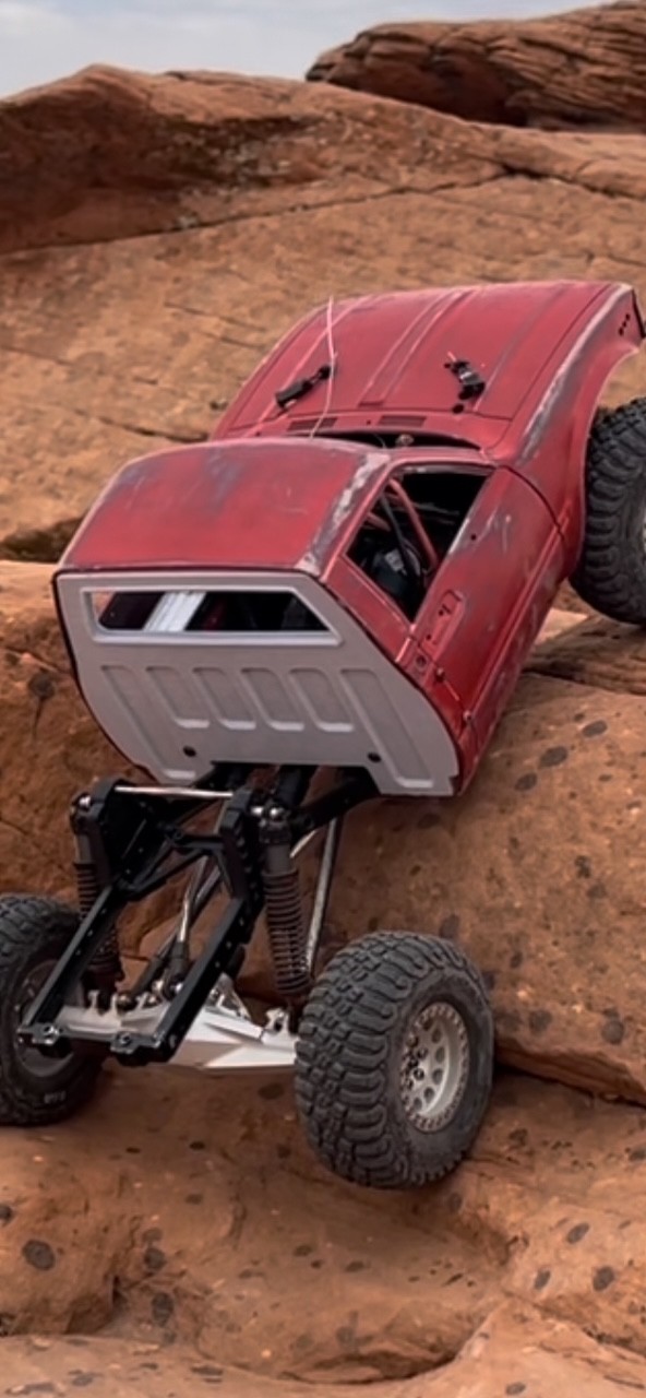 Mojave cab on SCX10 ii